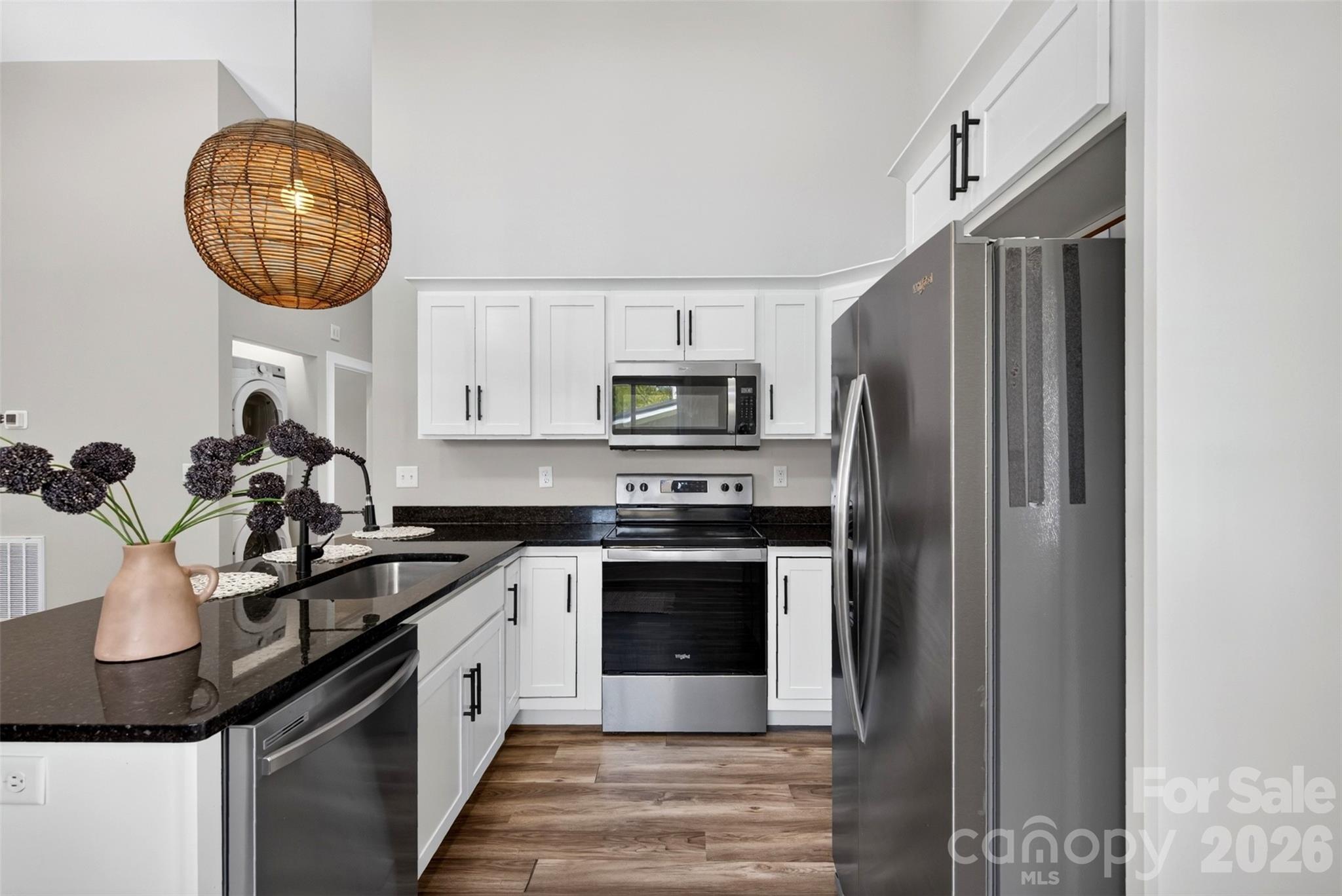211 Hanover Street Property Photo 8