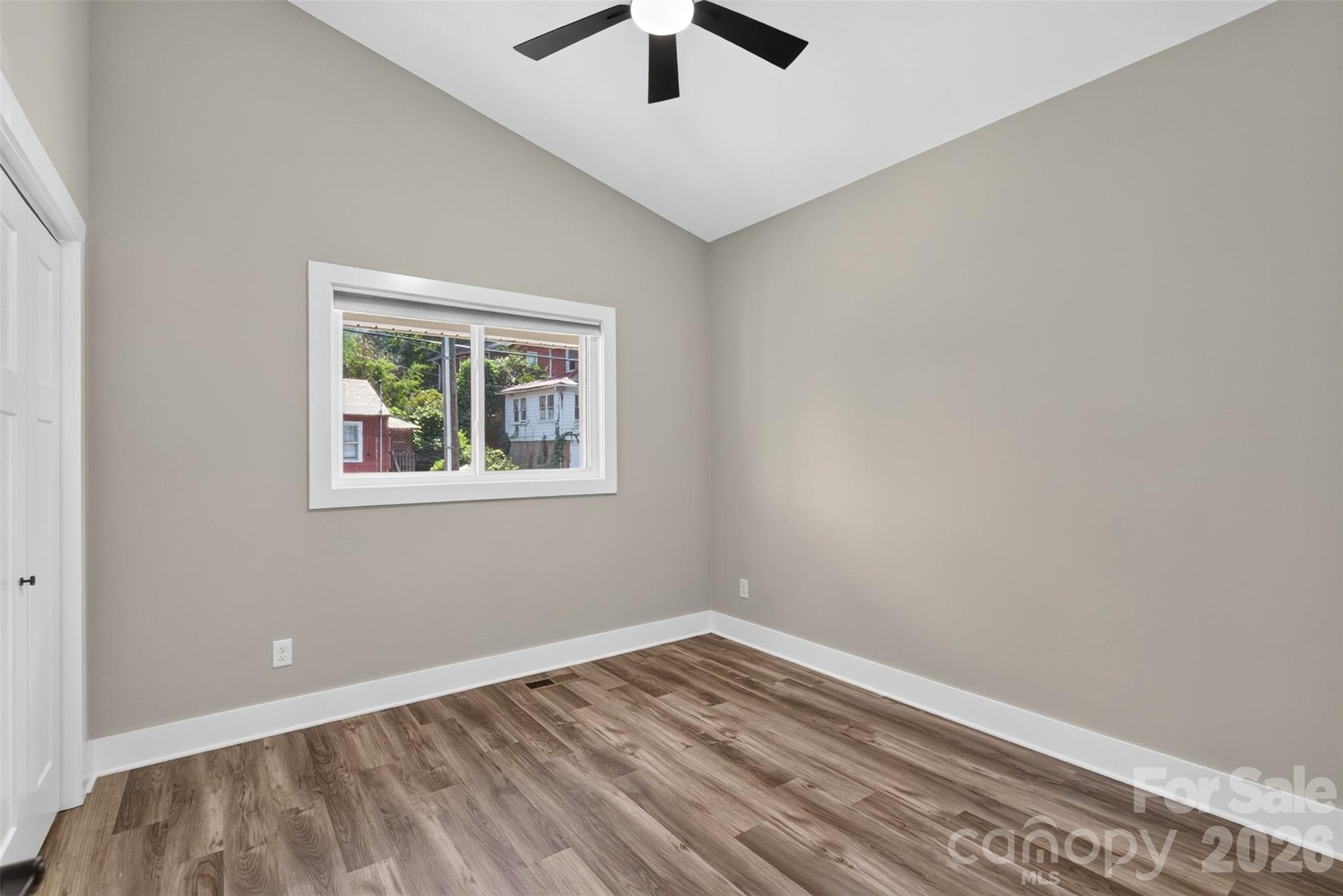 211 Hanover Street Property Photo 13