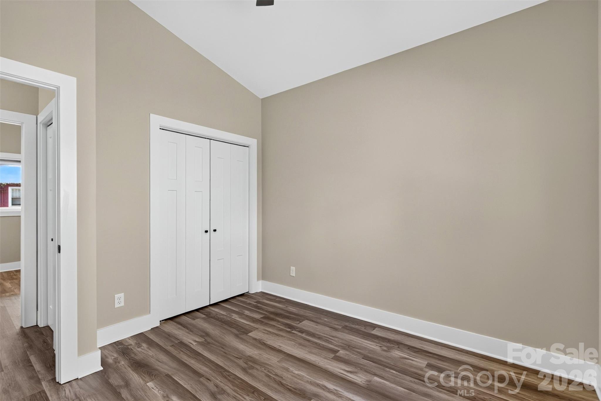 211 Hanover Street Property Photo 14