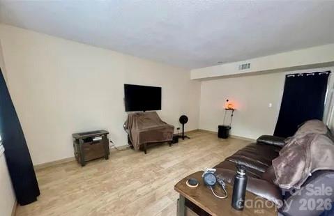 1300 Larchmont Place 311 Property Photo 3