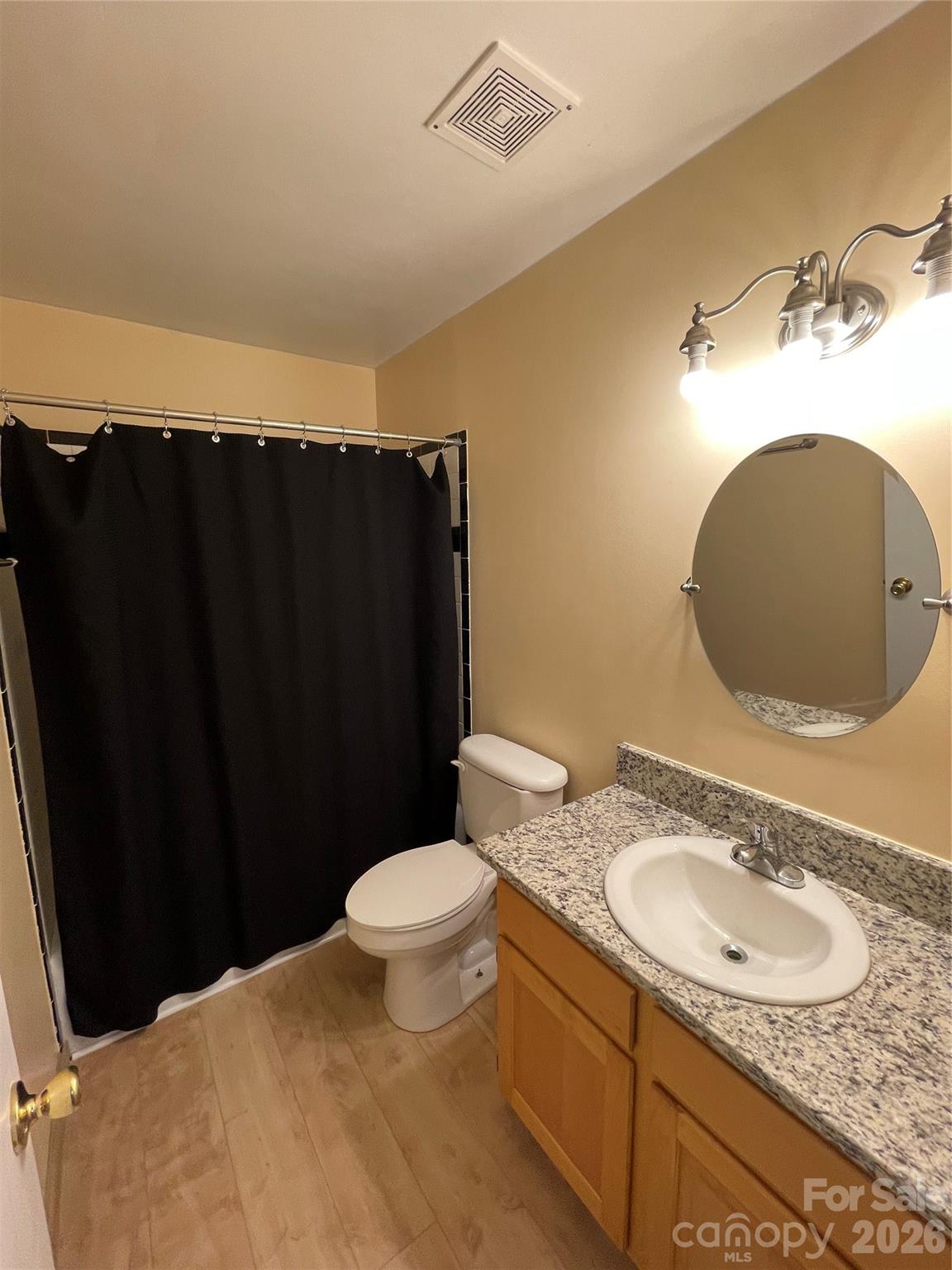1300 Larchmont Place 311 Property Photo 9