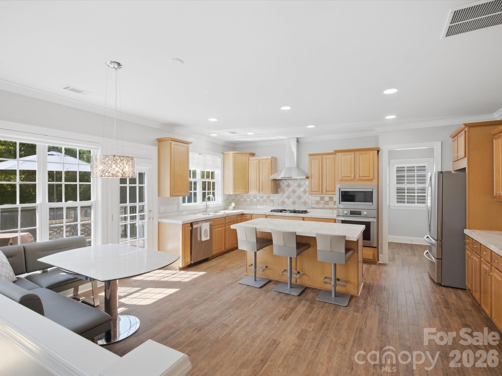 5134 Cressingham Drive Property Photo 12