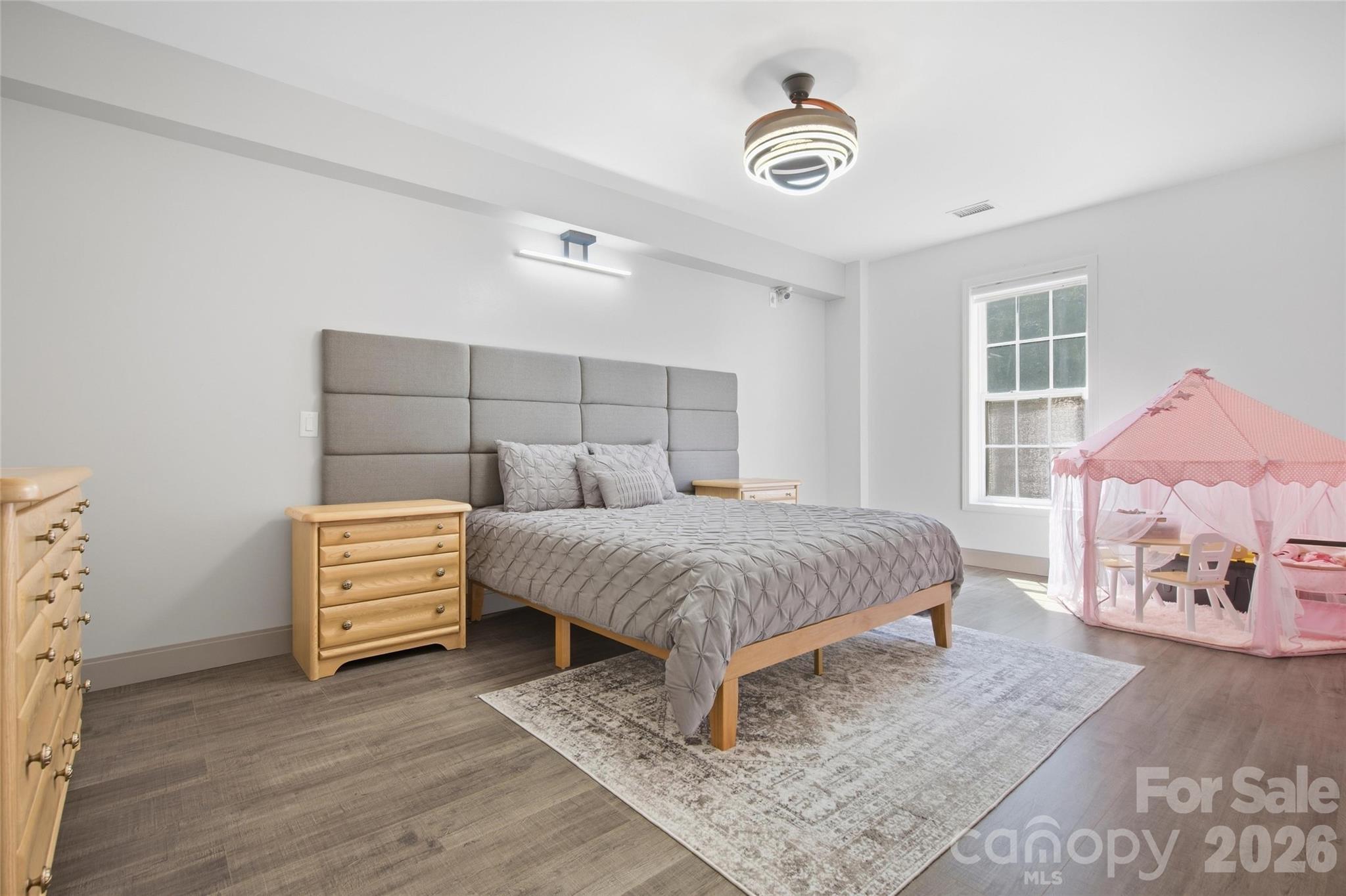 5134 Cressingham Drive Property Photo 37