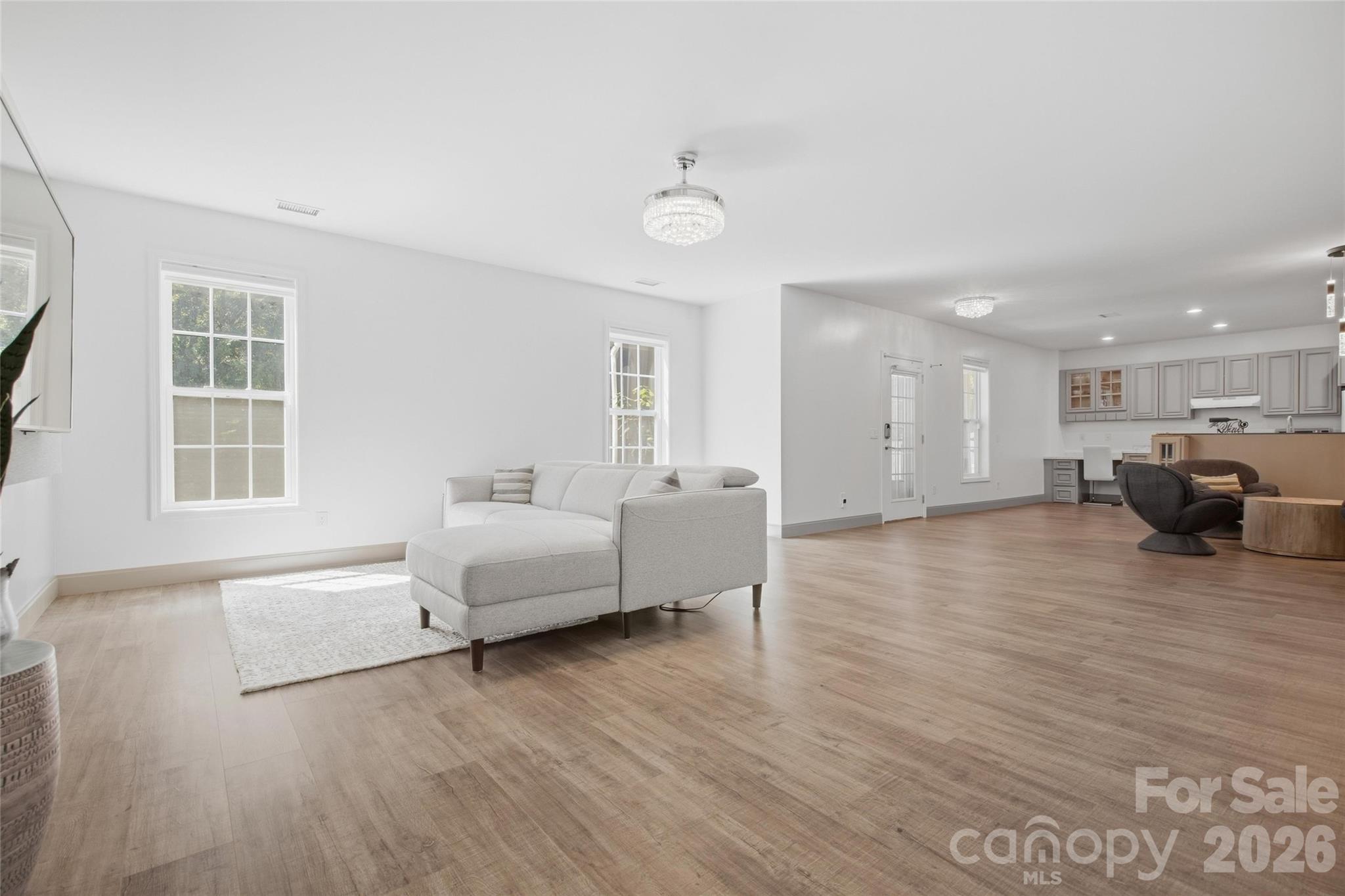 5134 Cressingham Drive Property Photo 37