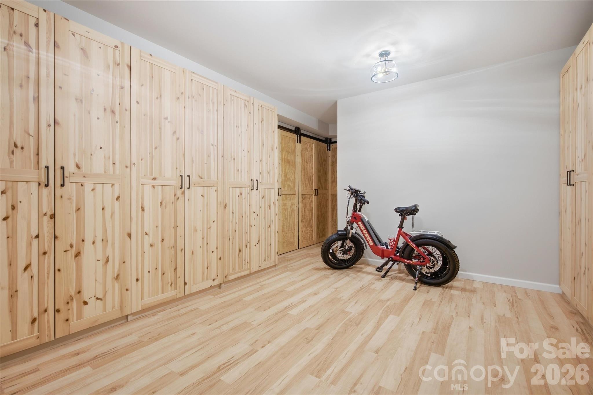 5134 Cressingham Drive Property Photo 40