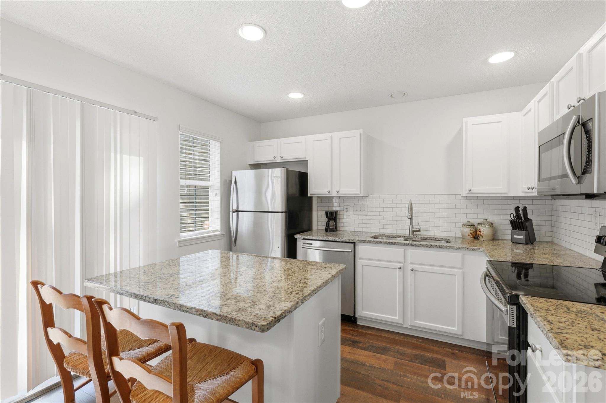 6720 Cypress Tree Lane Property Photo 9