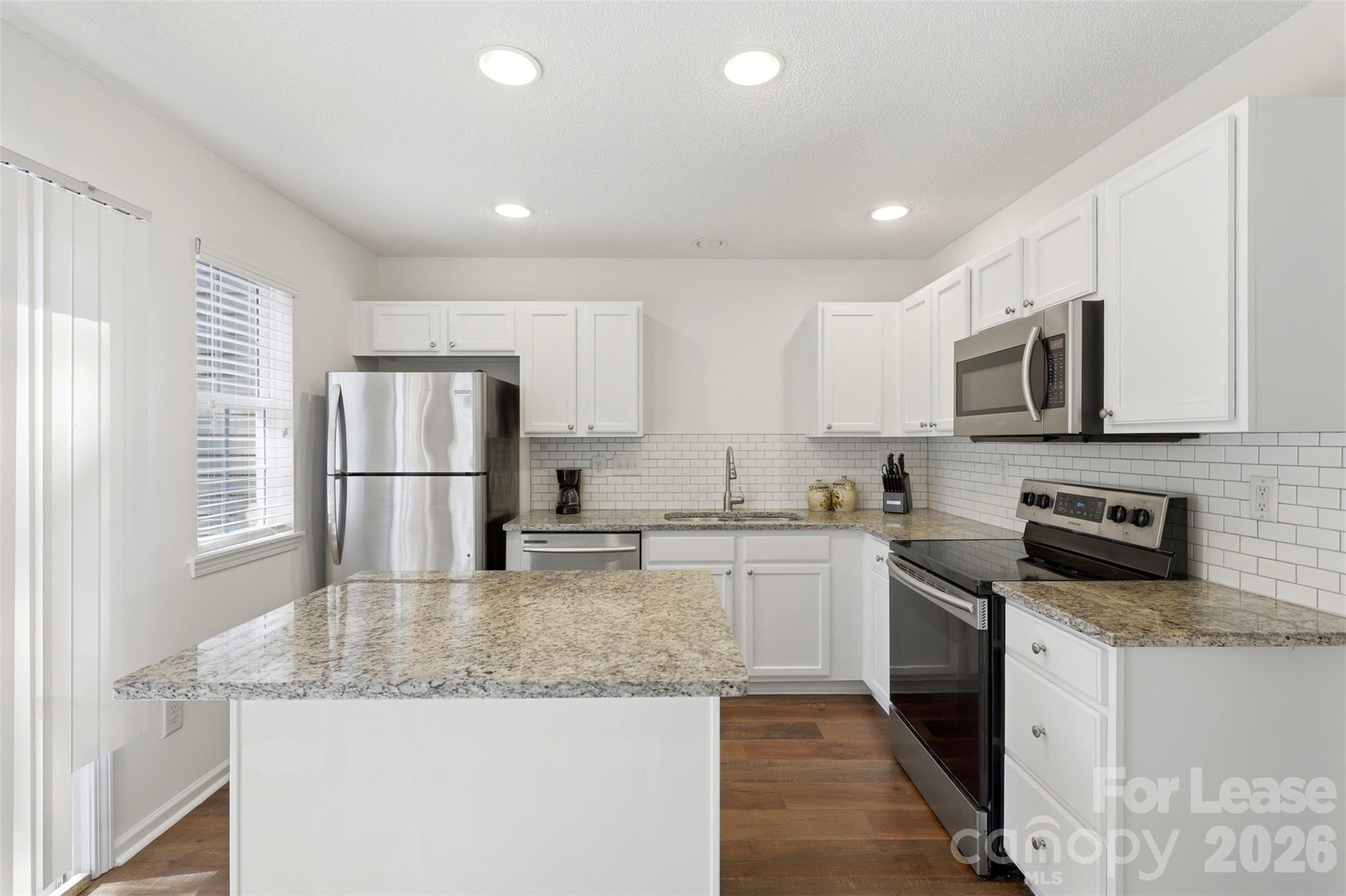 6720 Cypress Tree Lane Property Photo 10