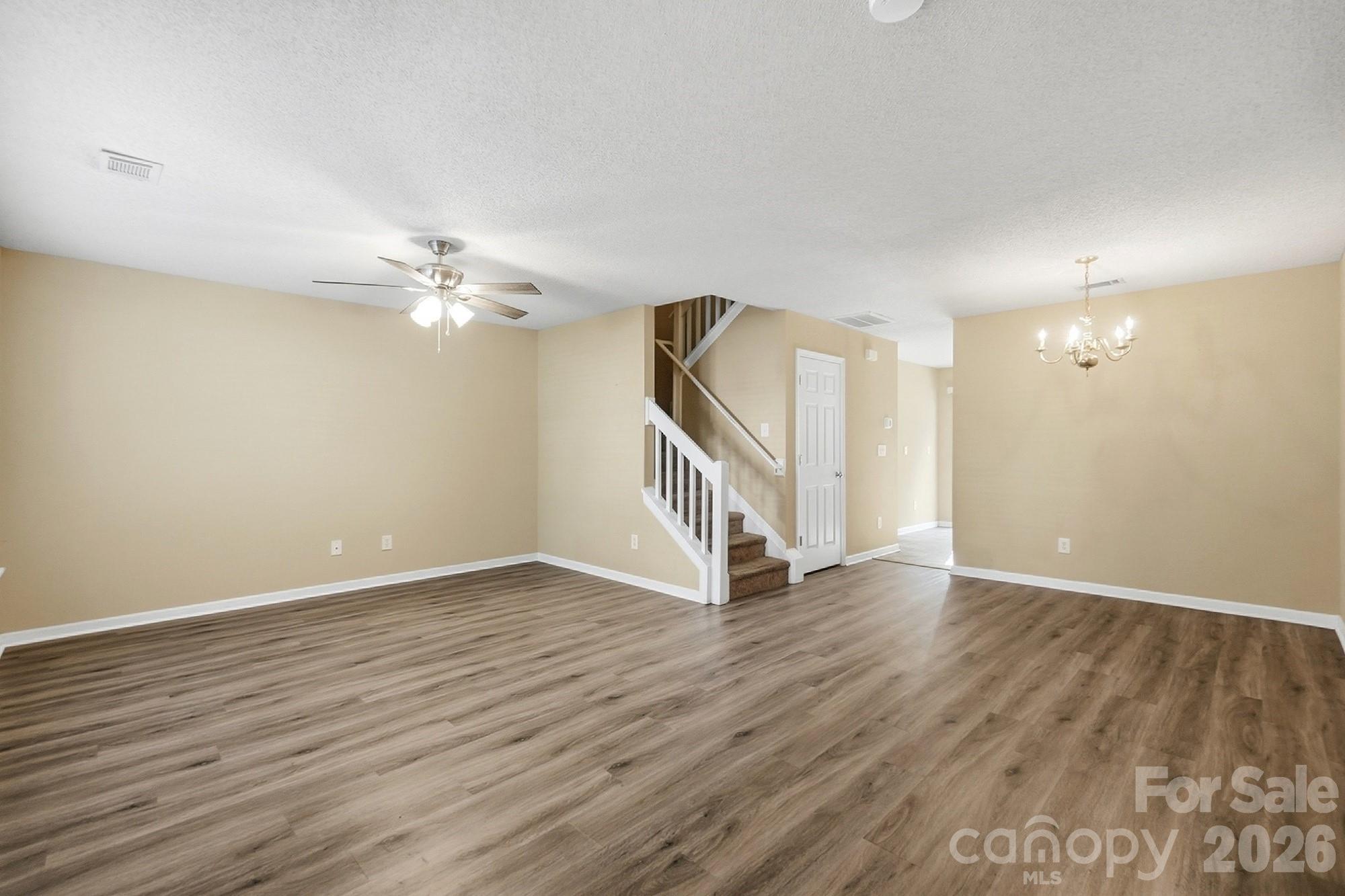 11214 Grass Field Road Property Photo 4