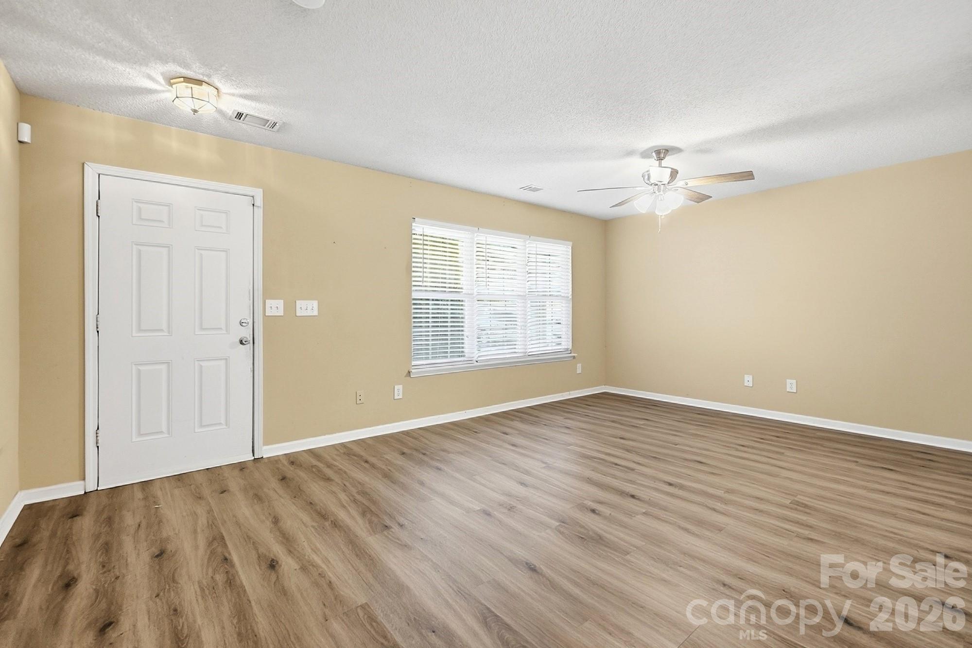 11214 Grass Field Road Property Photo 8