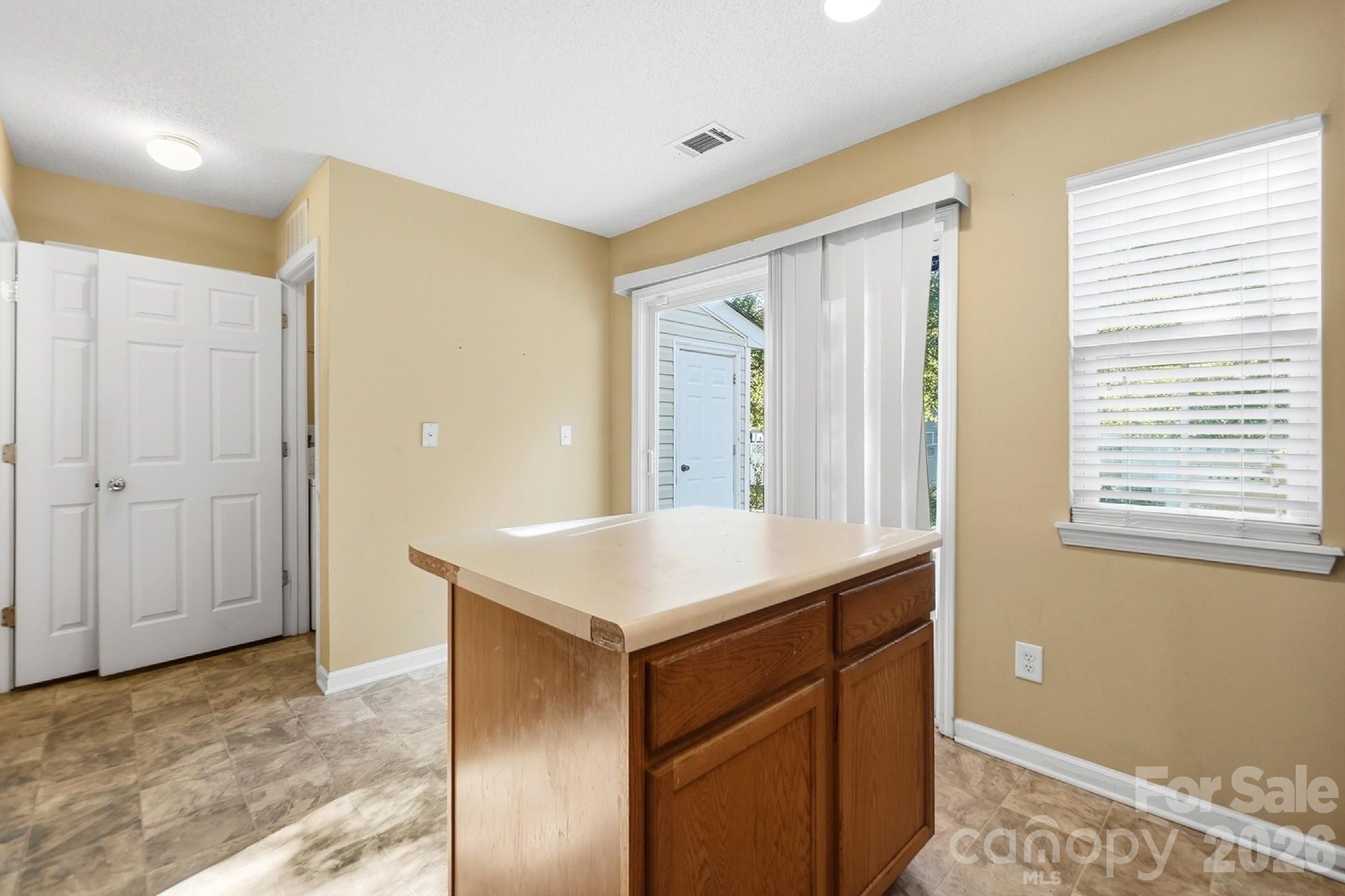 11214 Grass Field Road Property Photo 13