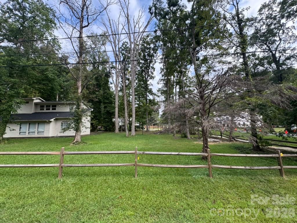 2733 Dellinger Court Property Photo 3
