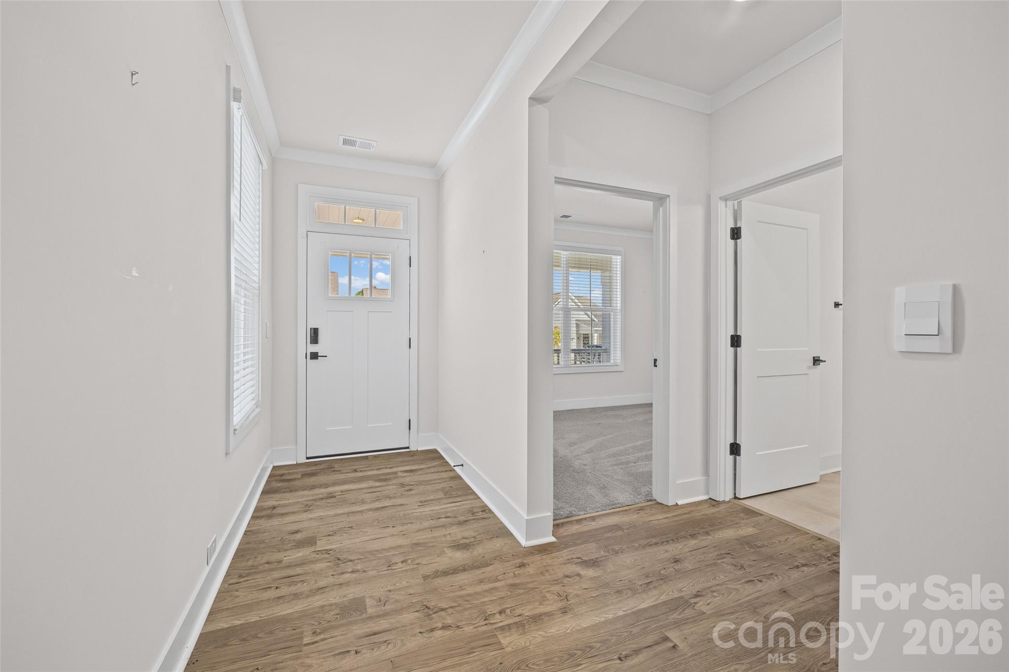 2028 Skyhawk Drive Property Photo 5