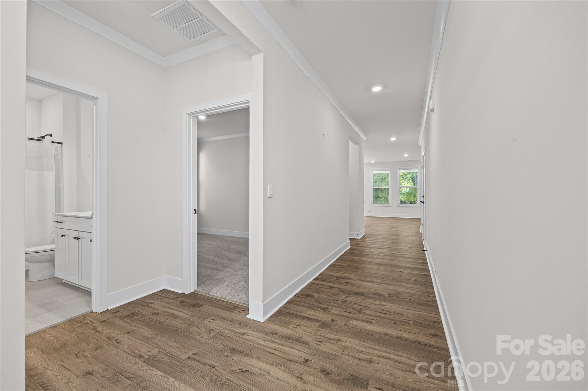 2028 Skyhawk Drive Property Photo 6