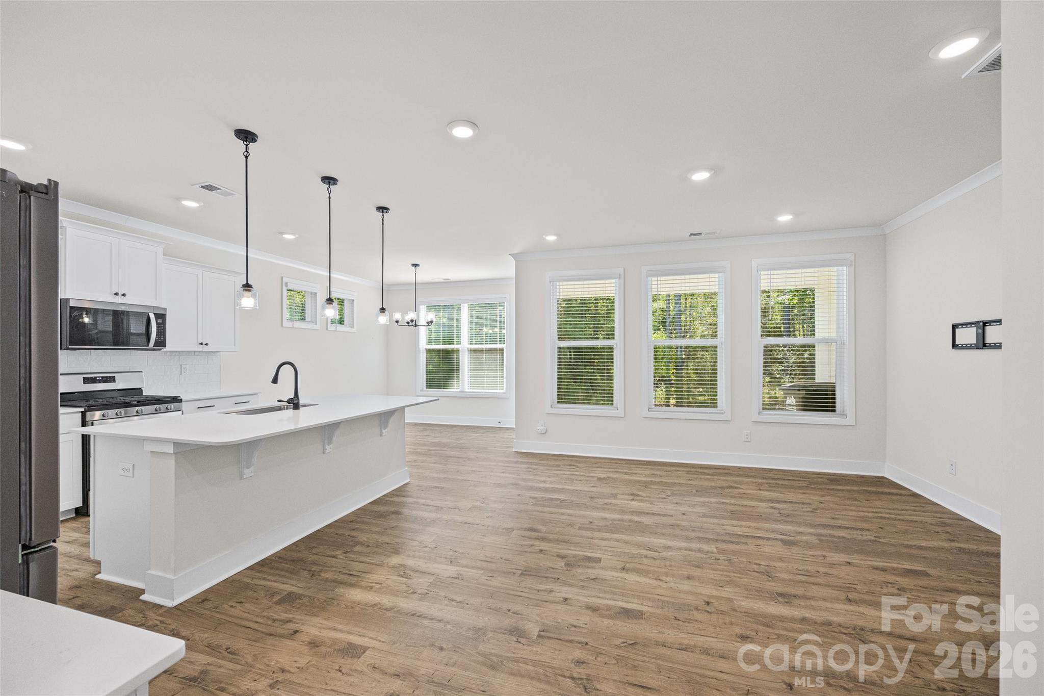 2028 Skyhawk Drive Property Photo 7