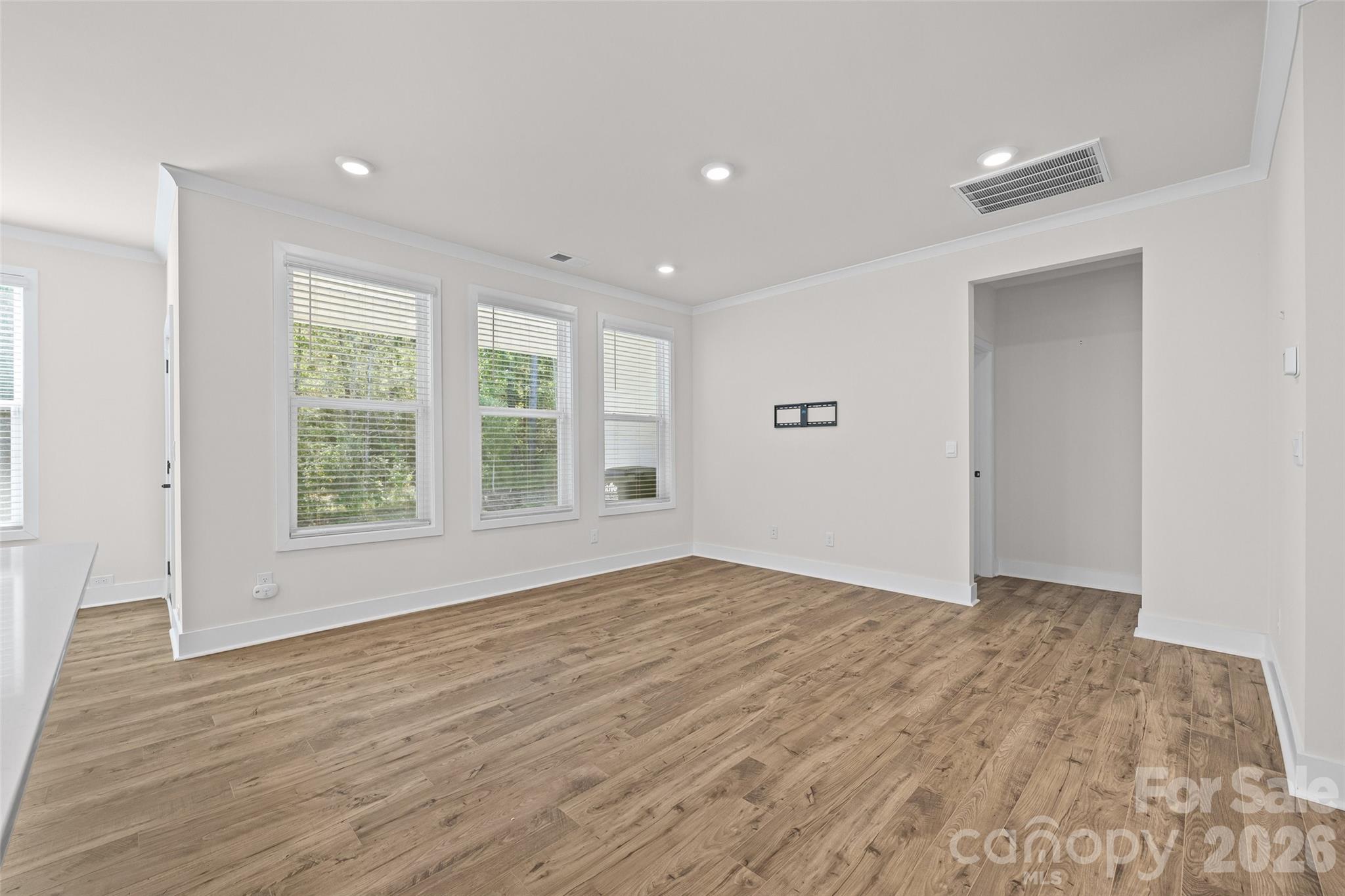 2028 Skyhawk Drive Property Photo 8