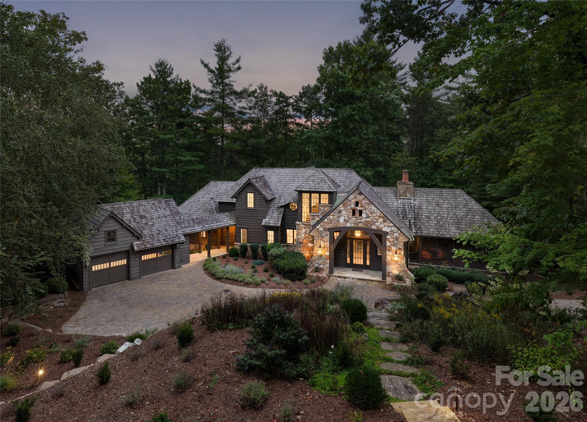 17 Falling Waters Trail Property Photo 1