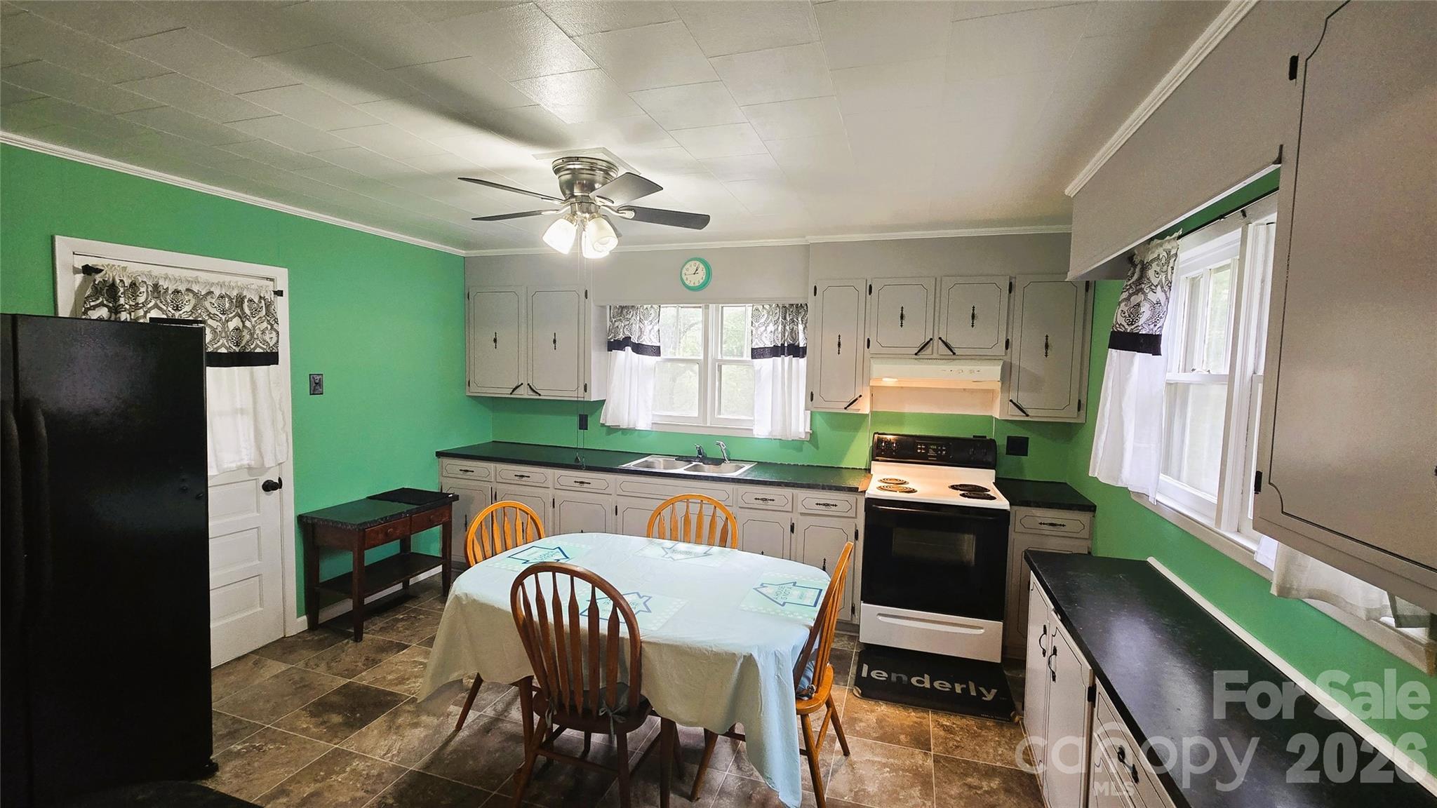 248 Mill Hill Court Property Photo 10