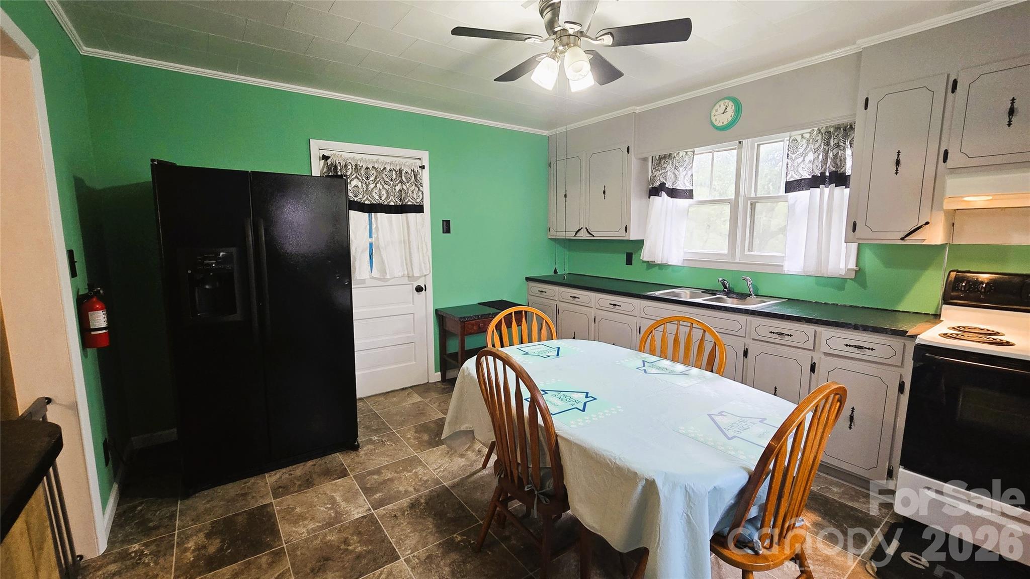248 Mill Hill Court Property Photo 11