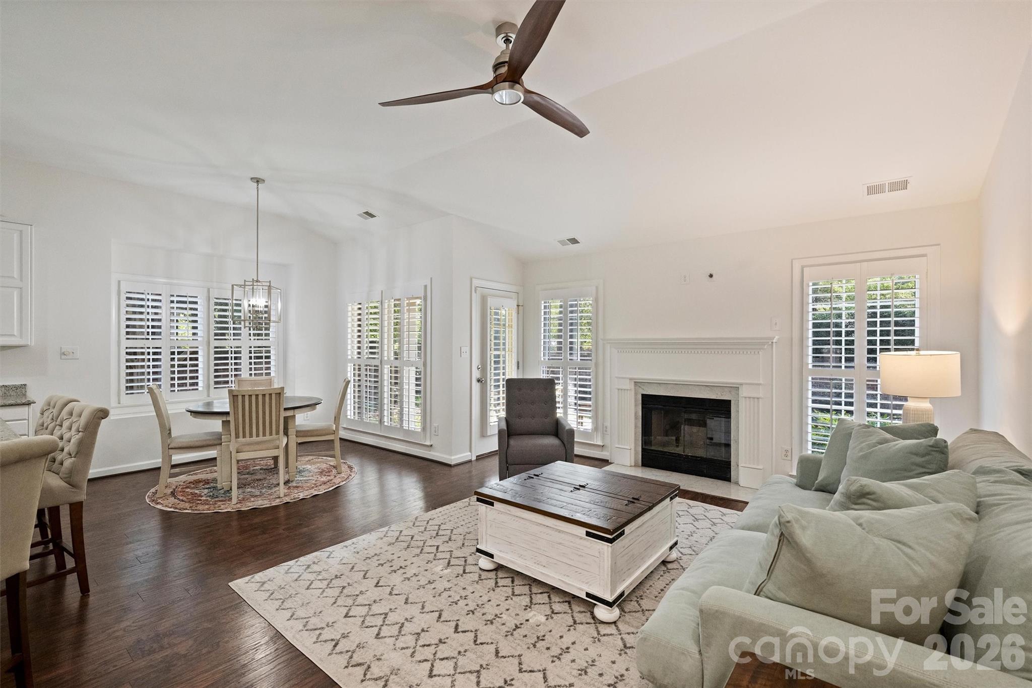7035 Walton Heath Lane Property Photo 22