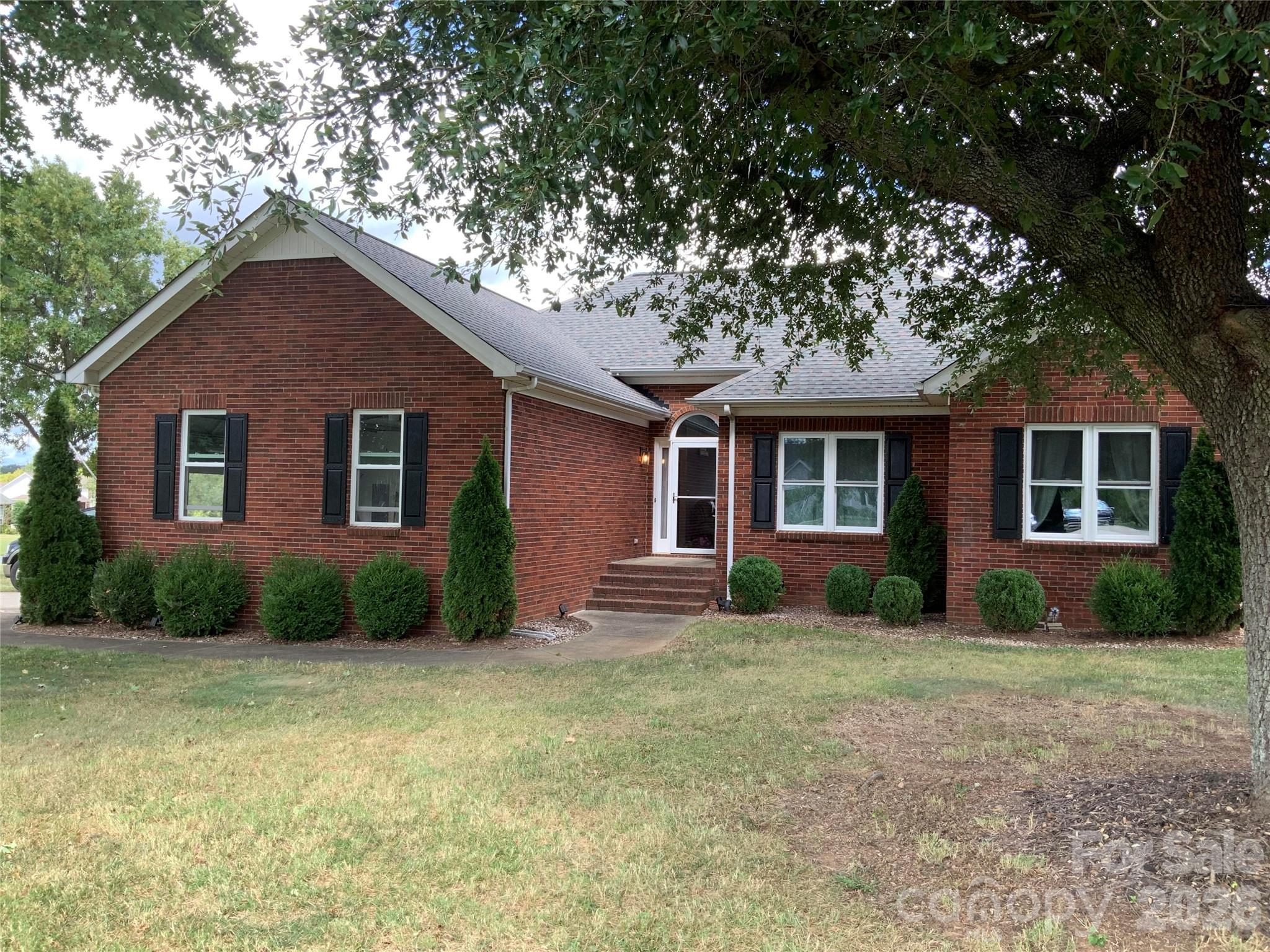 3313 Luke Court Property Photo 1