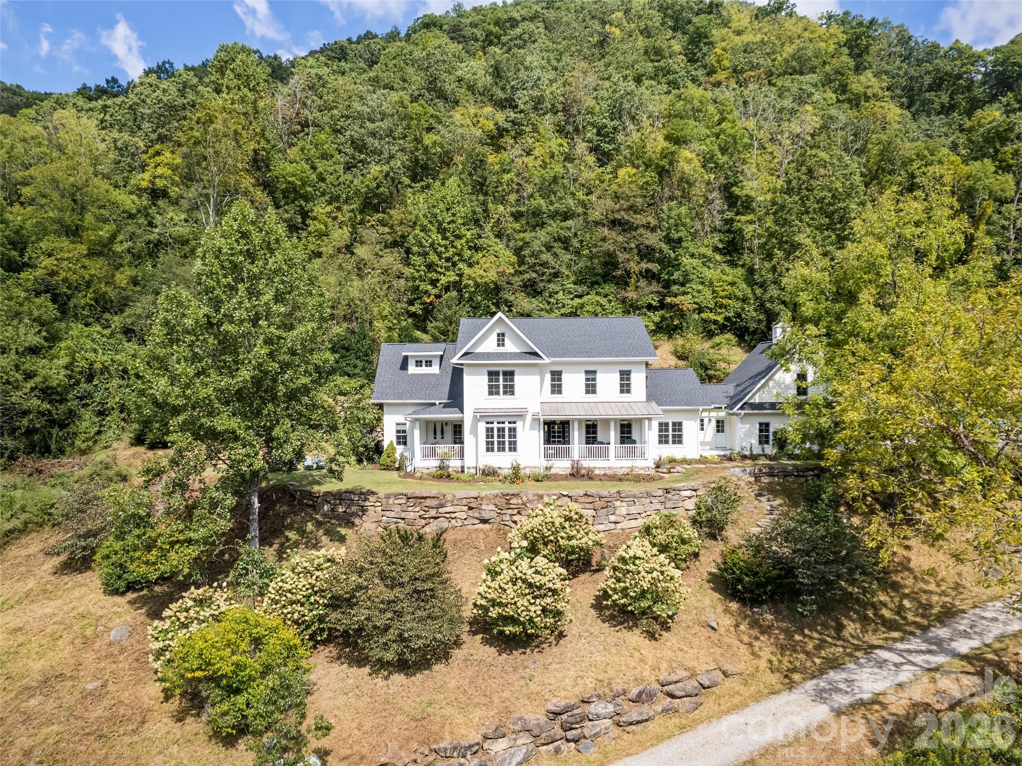 3827 Liner Creek Road Property Photo 2