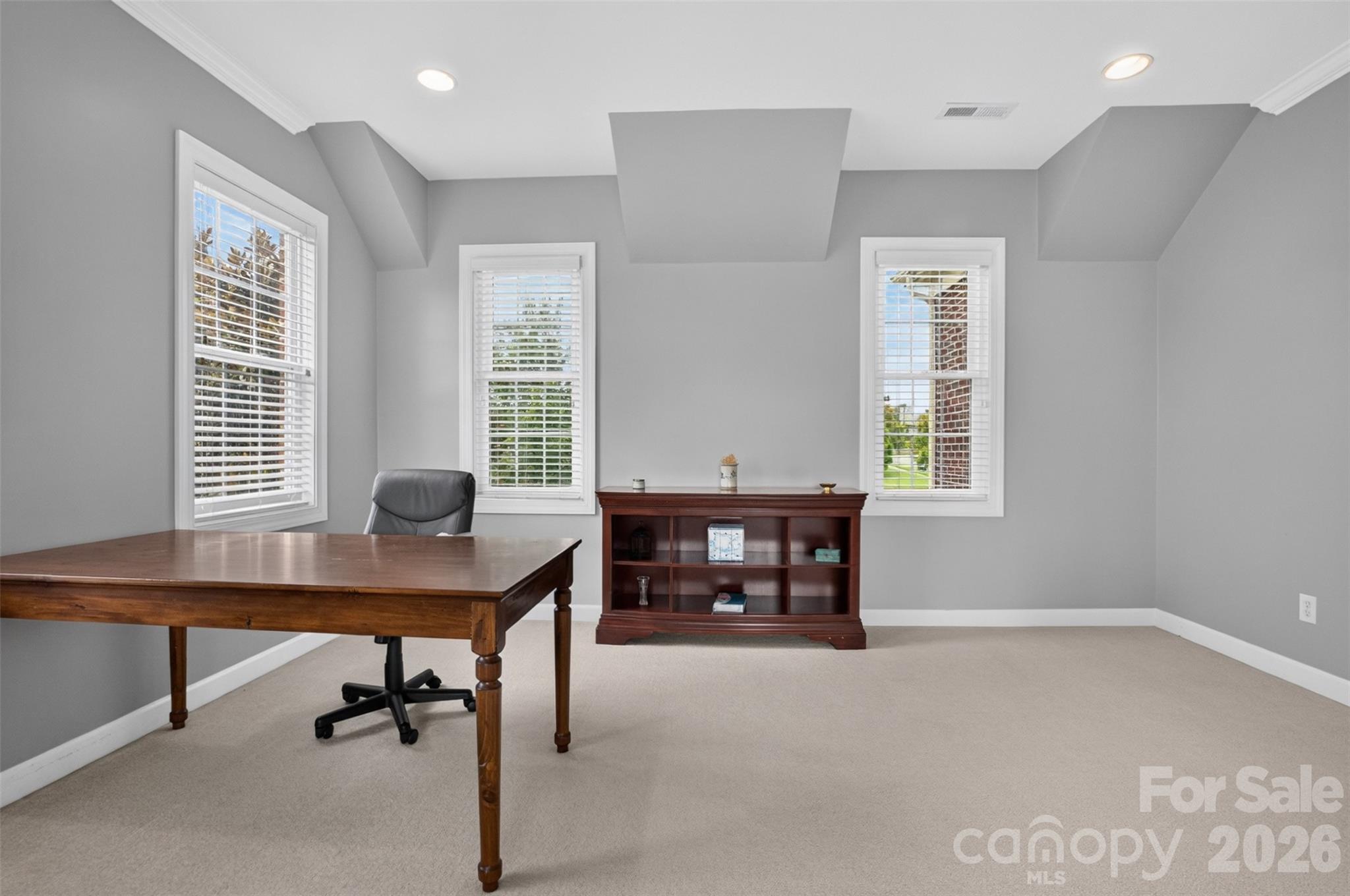 10103 Legolas Lane Property Photo 5