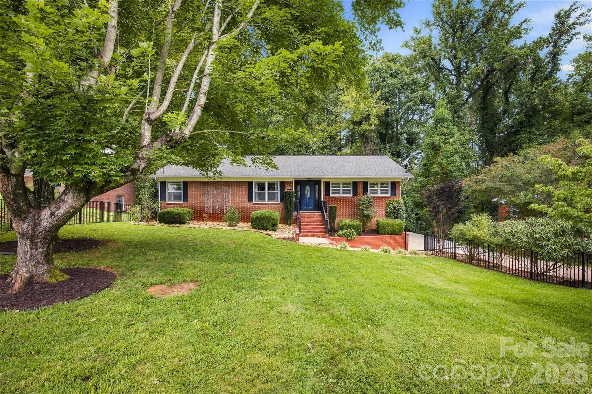 146 Maehill Place Property Photo 3