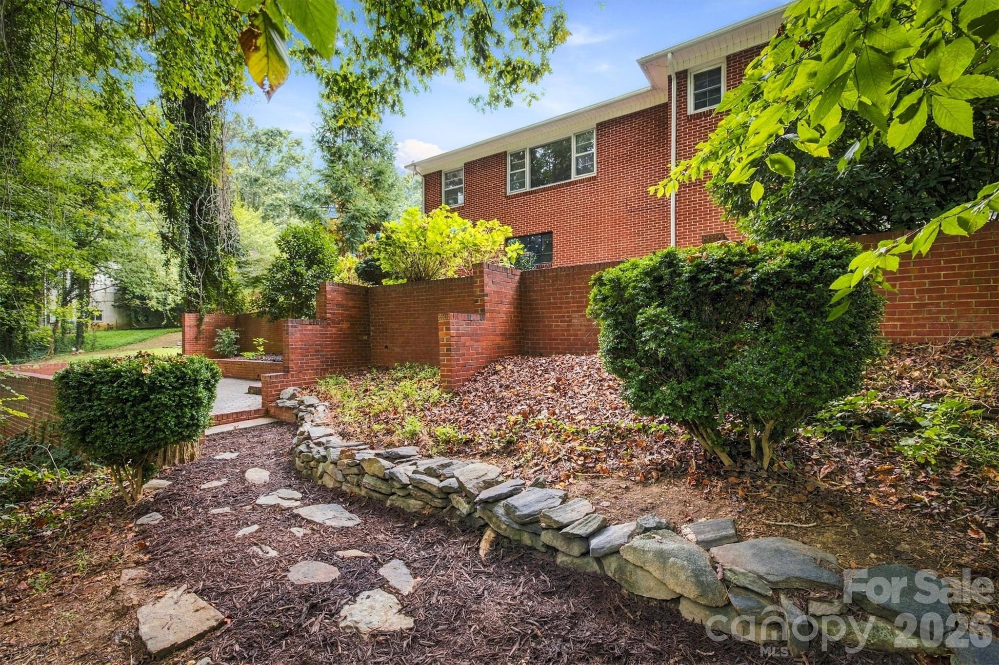 146 Maehill Place Property Photo 9
