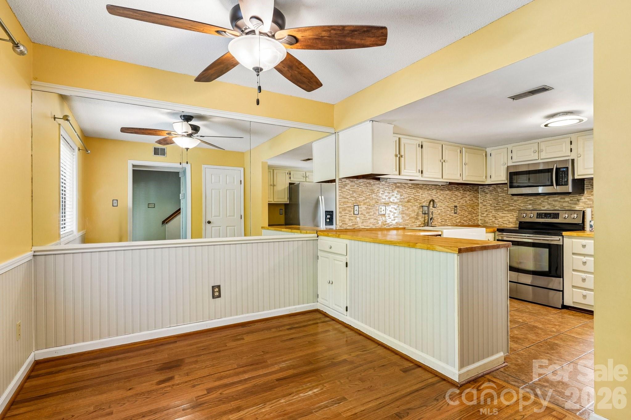 5182 Corbin Lane Property Photo 5
