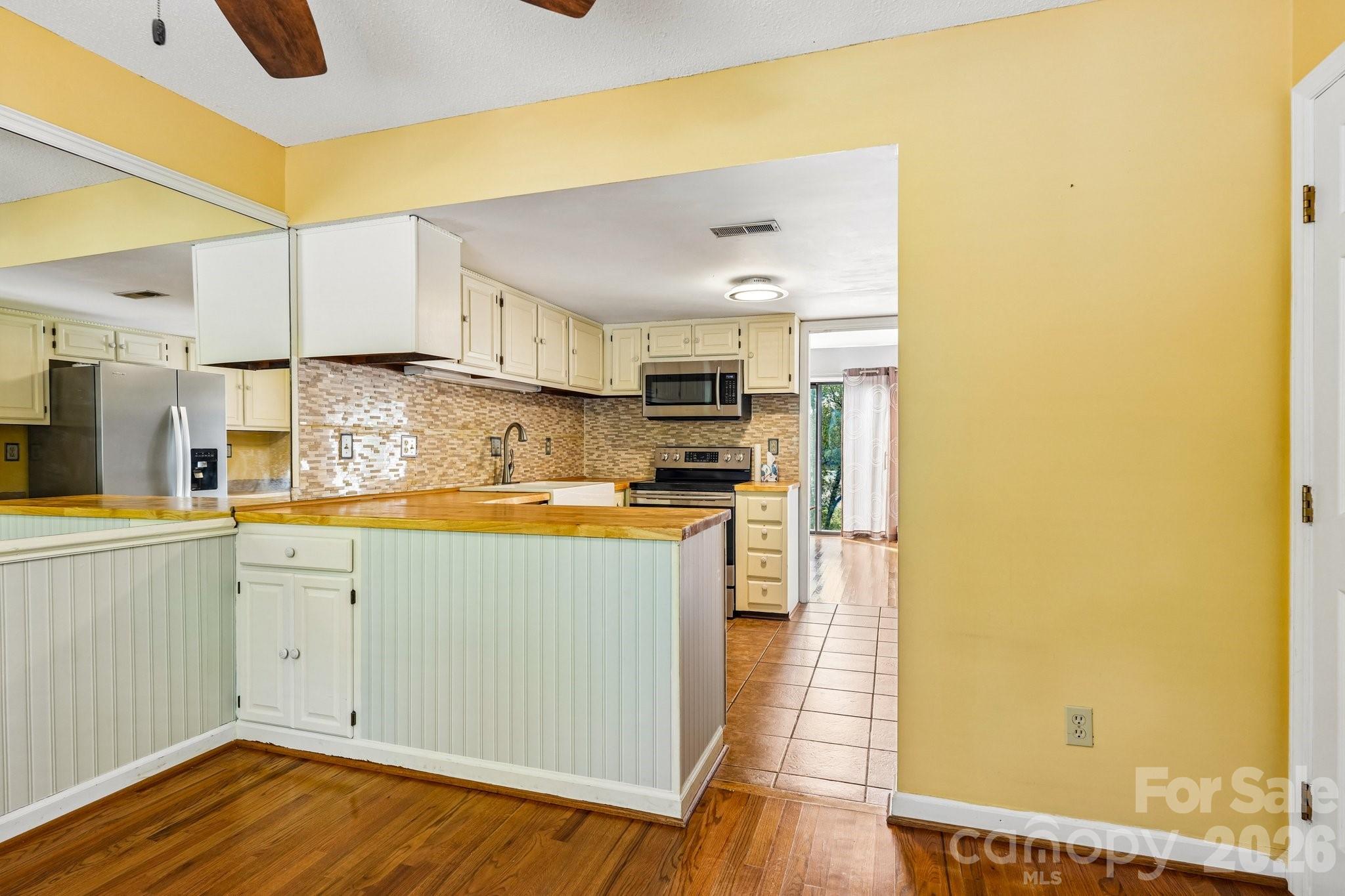 5182 Corbin Lane Property Photo 6
