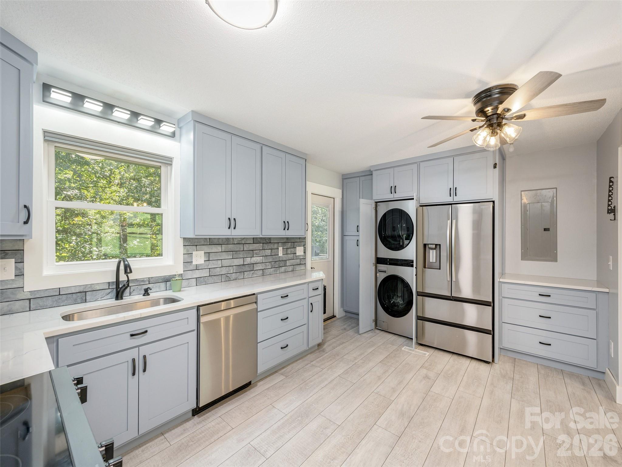 4103 Turnpike Road Property Photo 11