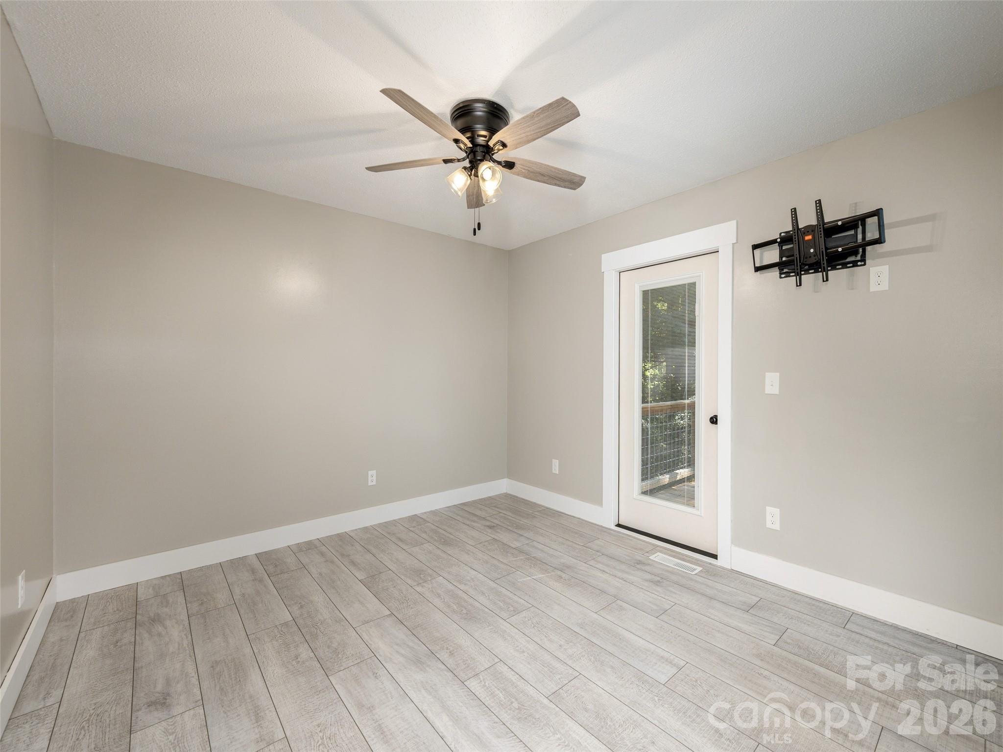 4103 Turnpike Road Property Photo 16