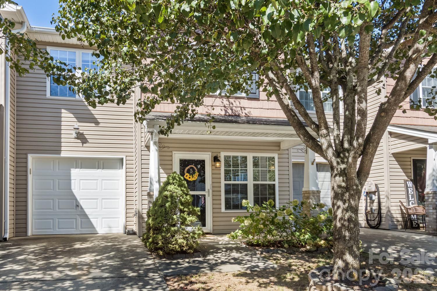 5 Lilac Fields Way Property Photo 1
