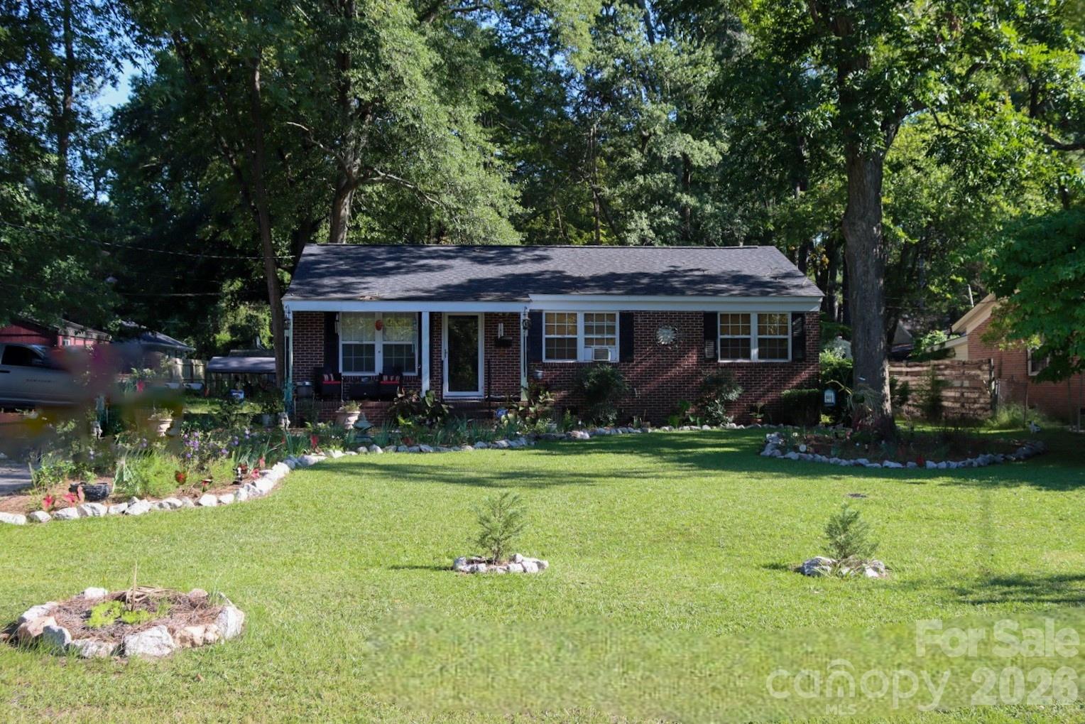 711 Pine Street Property Photo 1