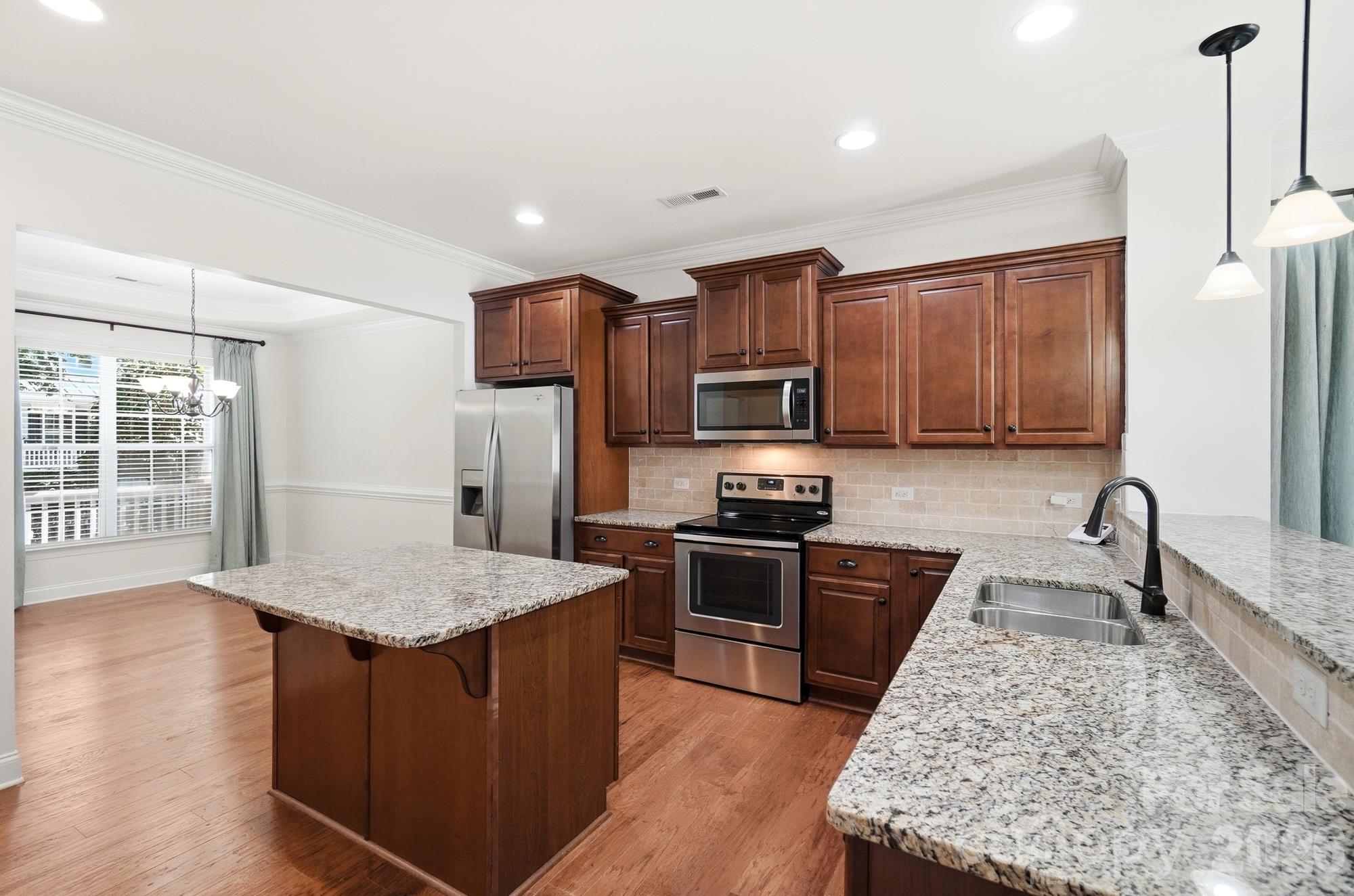 10544 Royal Winchester Drive Property Photo 12