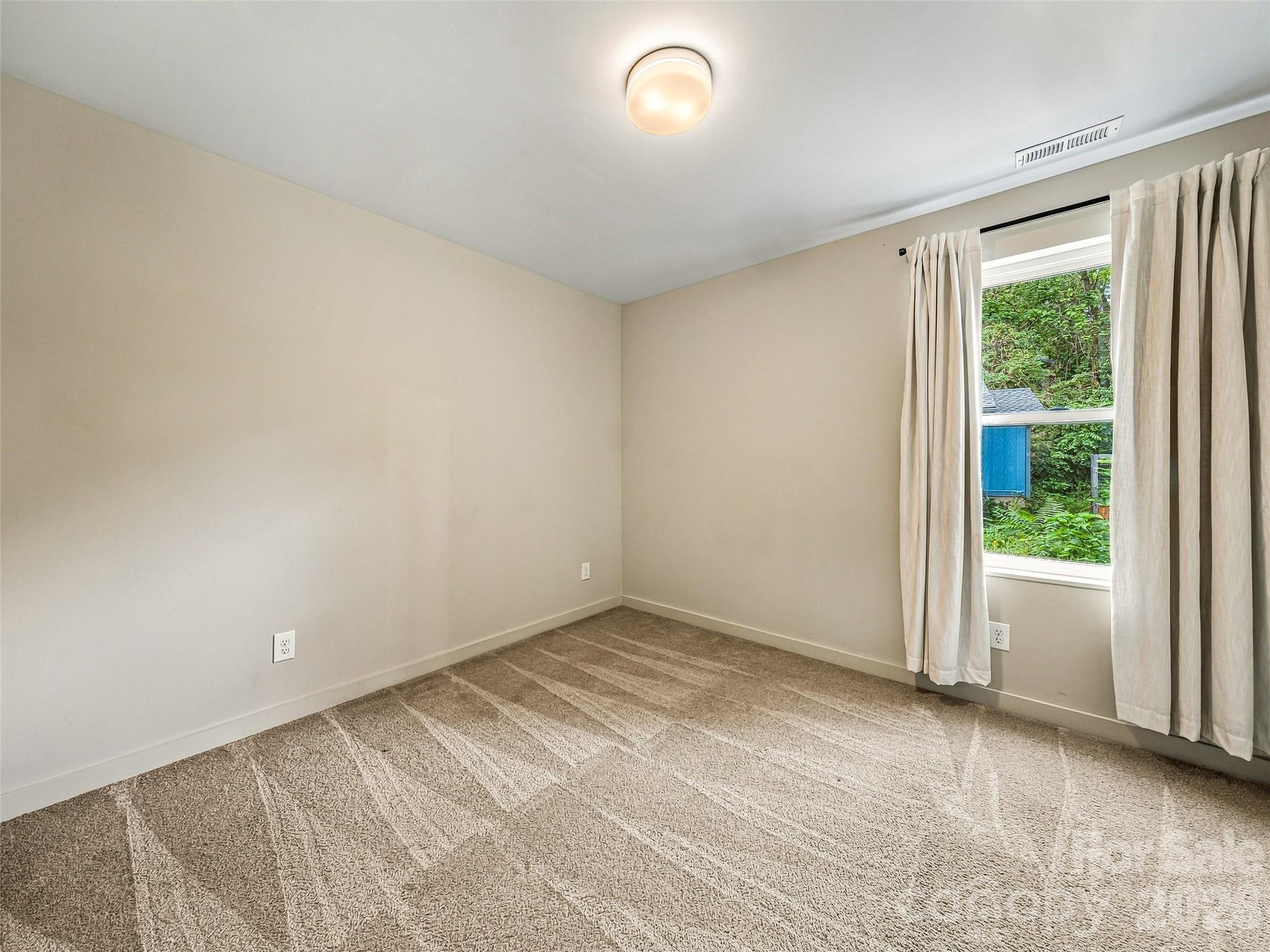 26 Blalock Avenue Property Photo 22