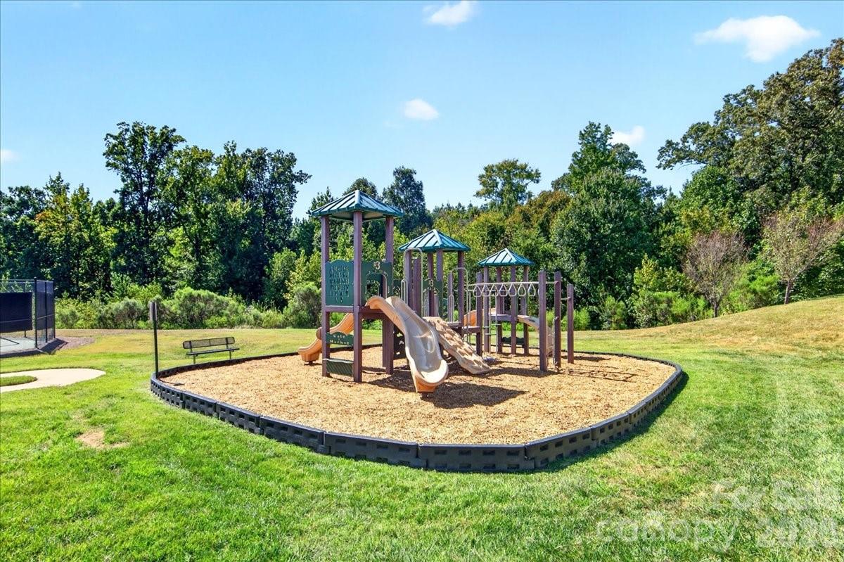744 Bearcamp Way Property Photo 45