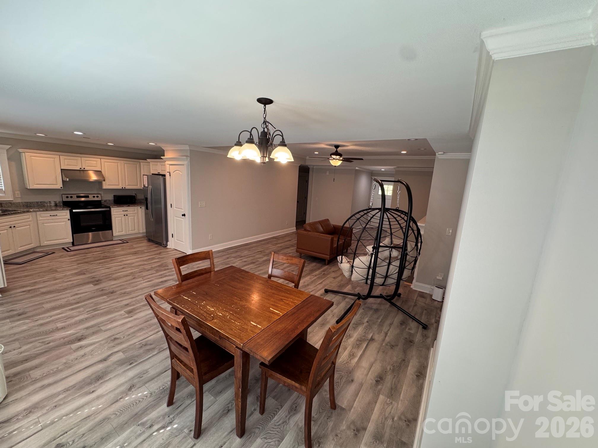 792 Harris Avenue Property Photo 7