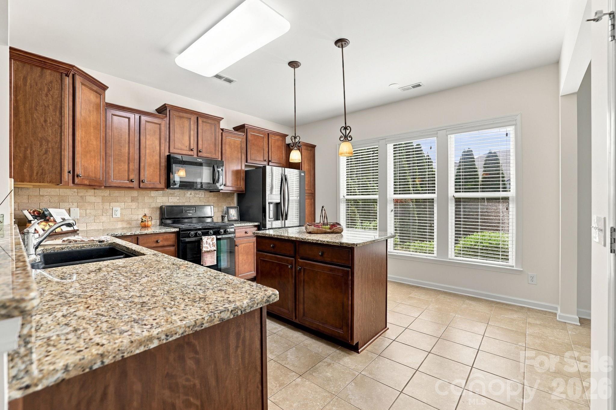 23137 Whimbrel Circle Property Photo 9