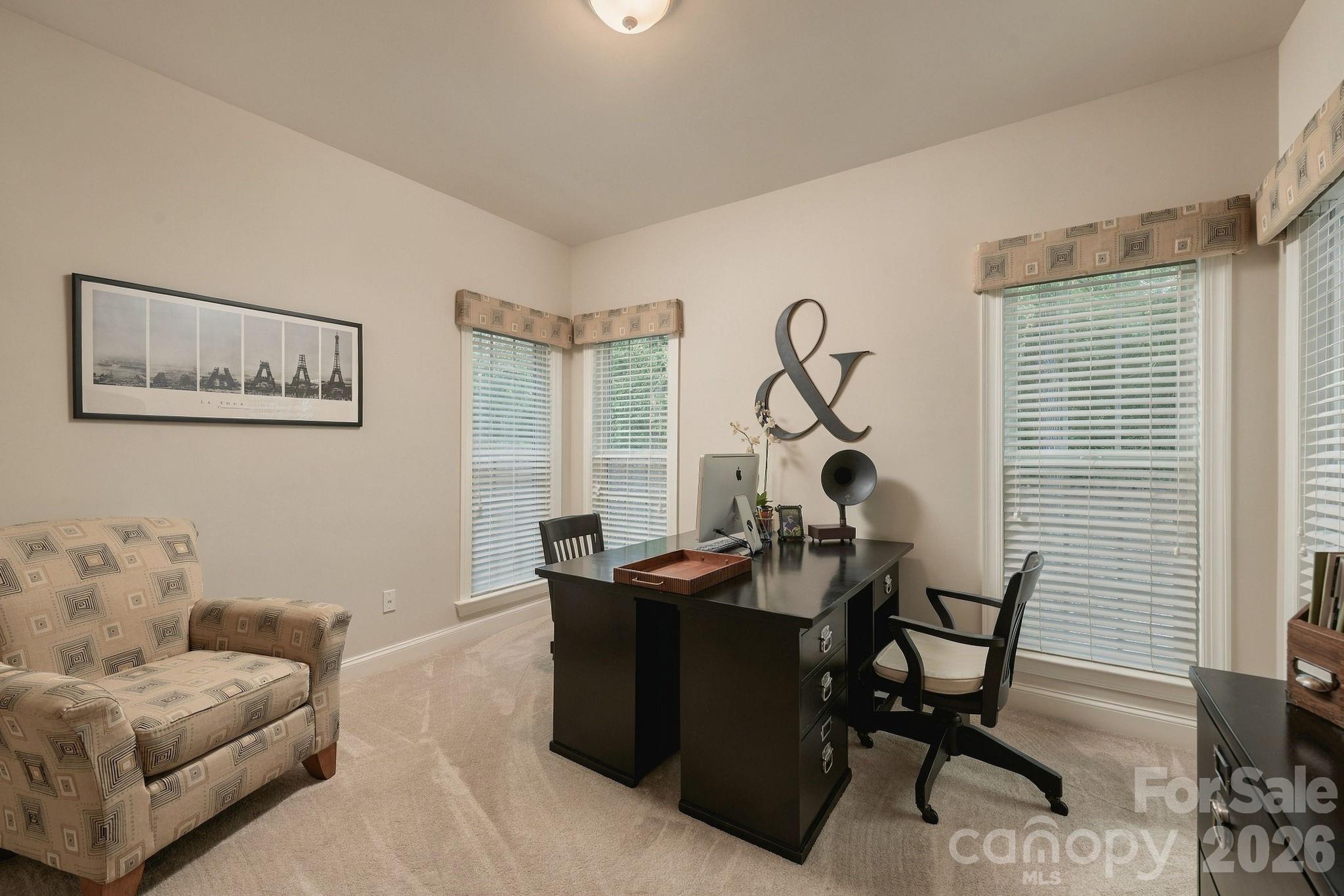 2561 Fallbrook Place Property Photo 9