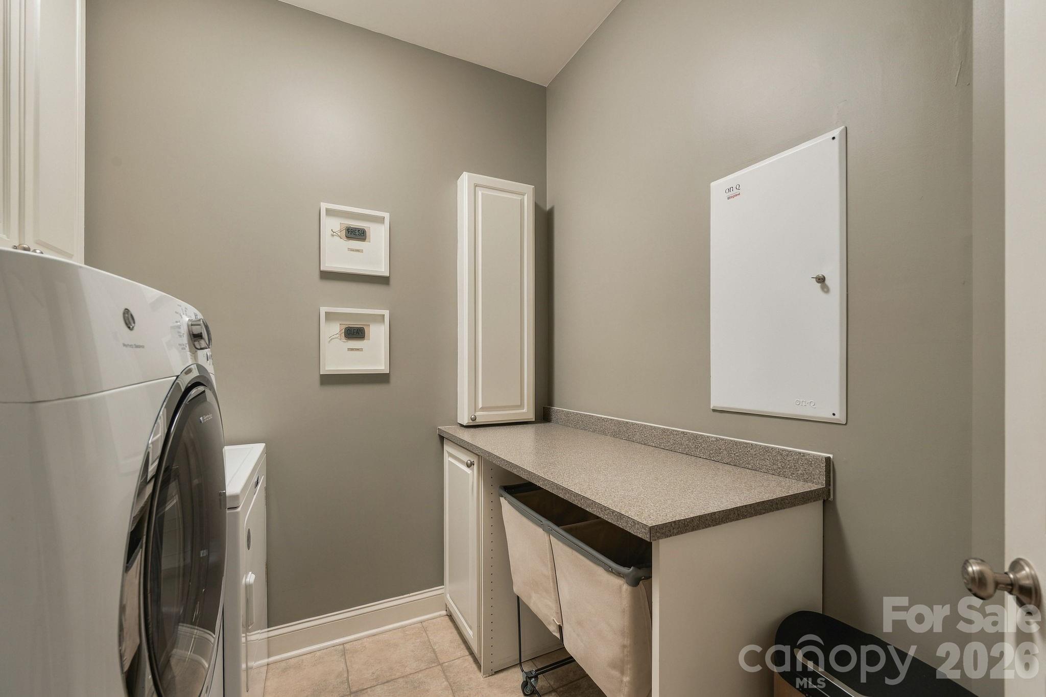 2561 Fallbrook Place Property Photo 18