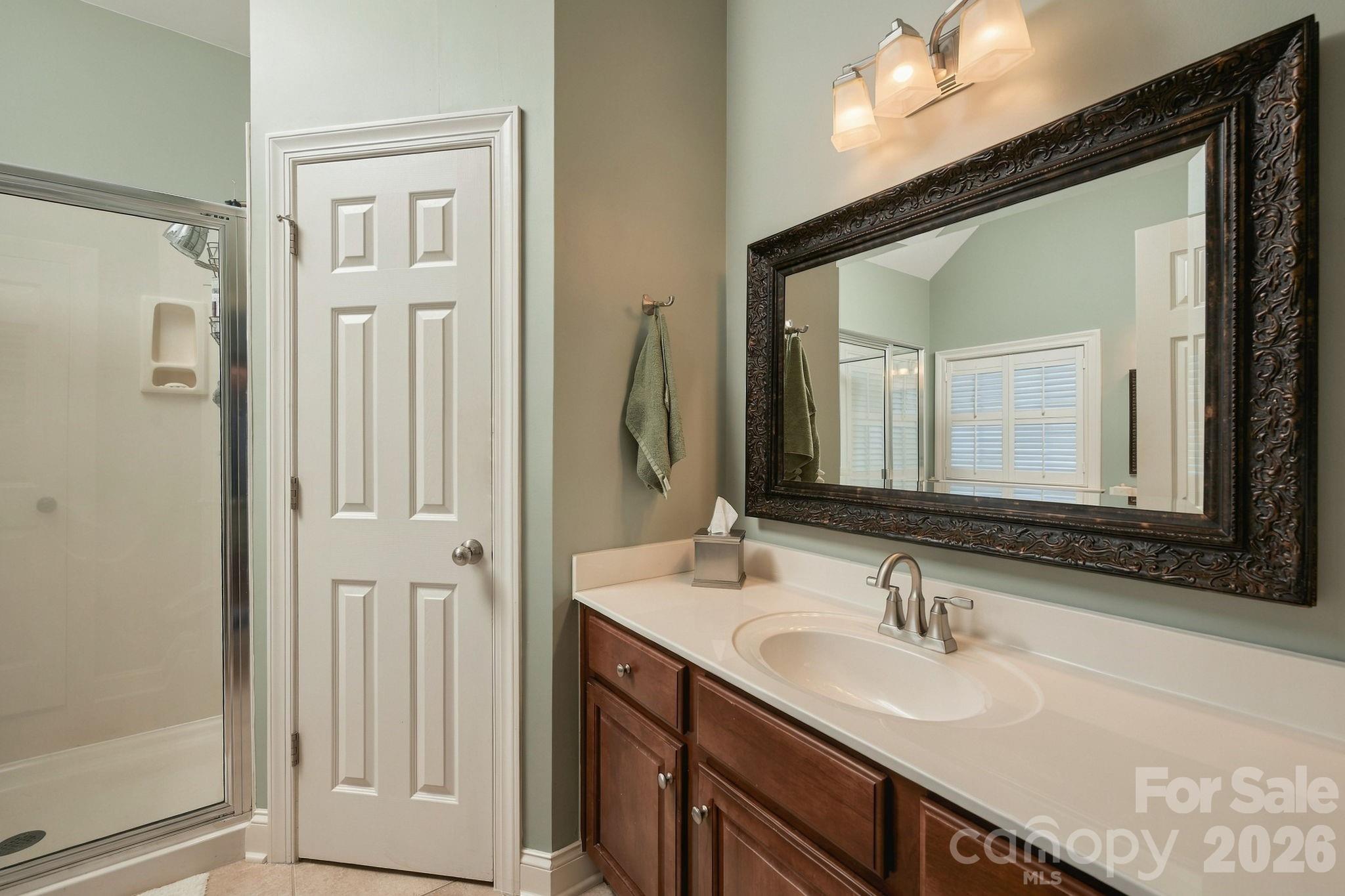 2561 Fallbrook Place Property Photo 28