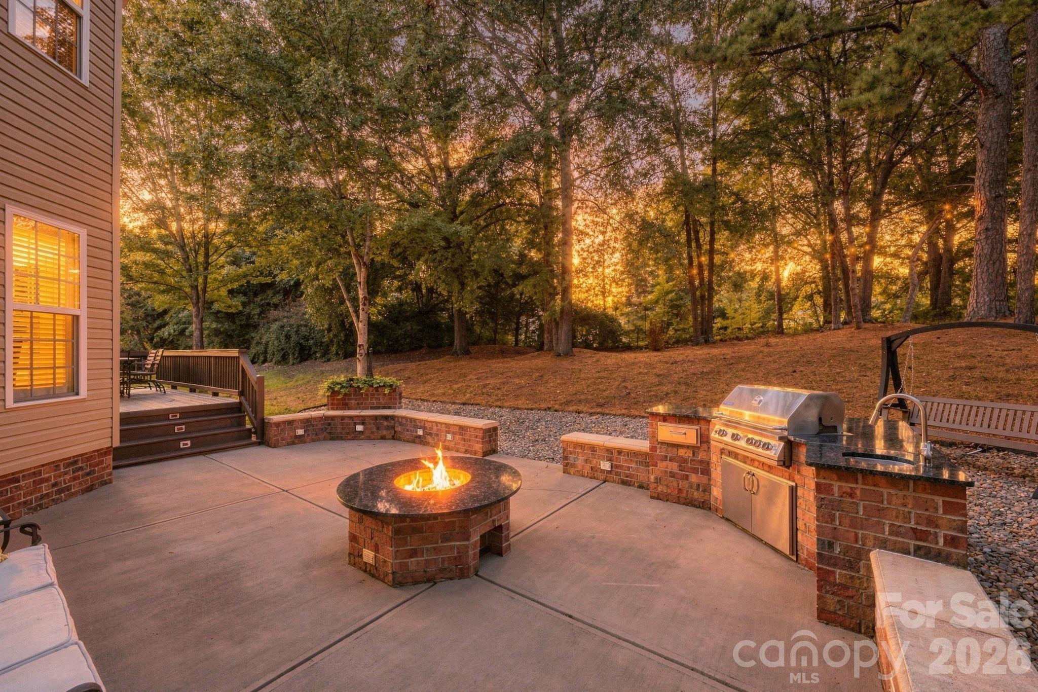 2561 Fallbrook Place Property Photo 35