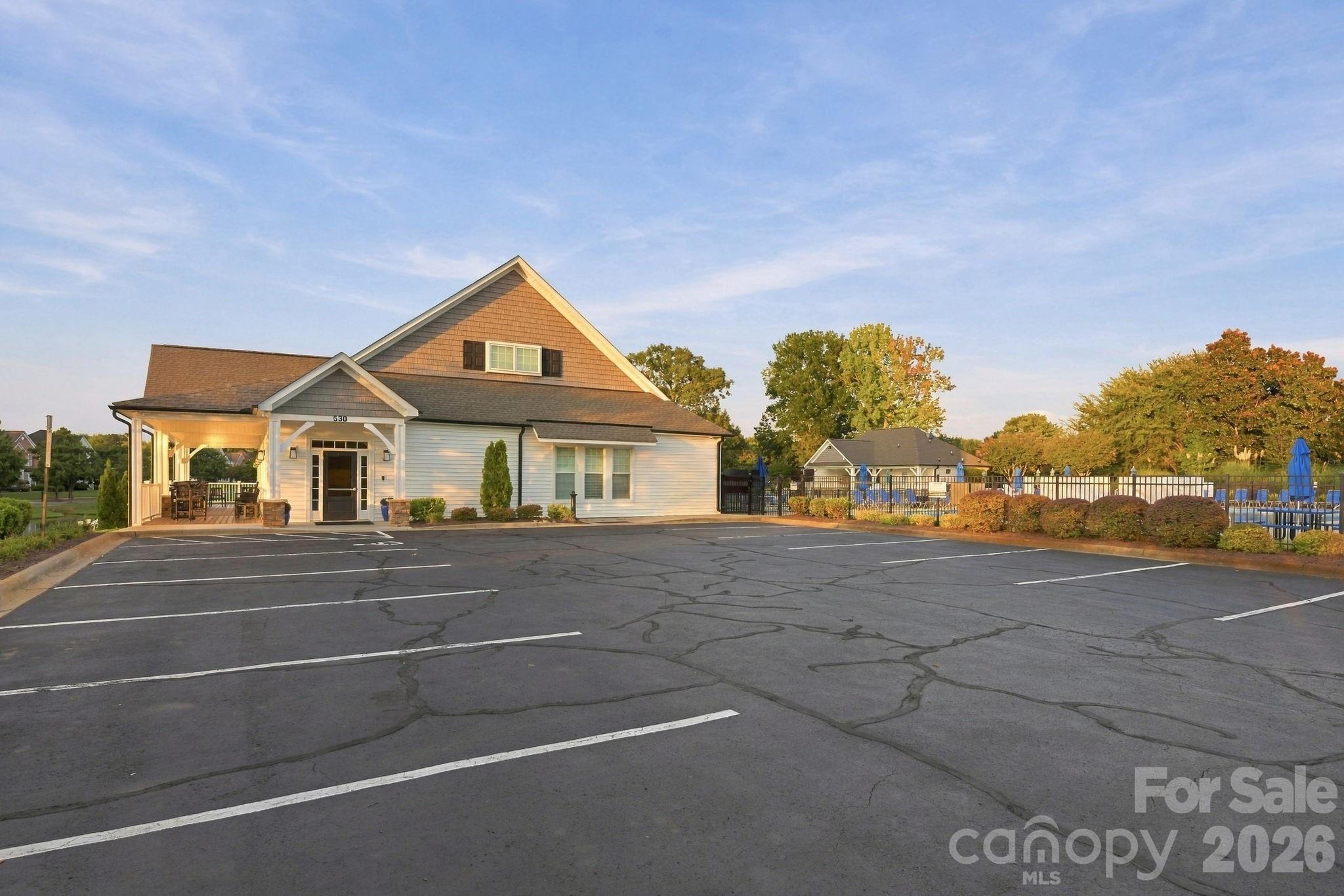 2561 Fallbrook Place Property Photo 41
