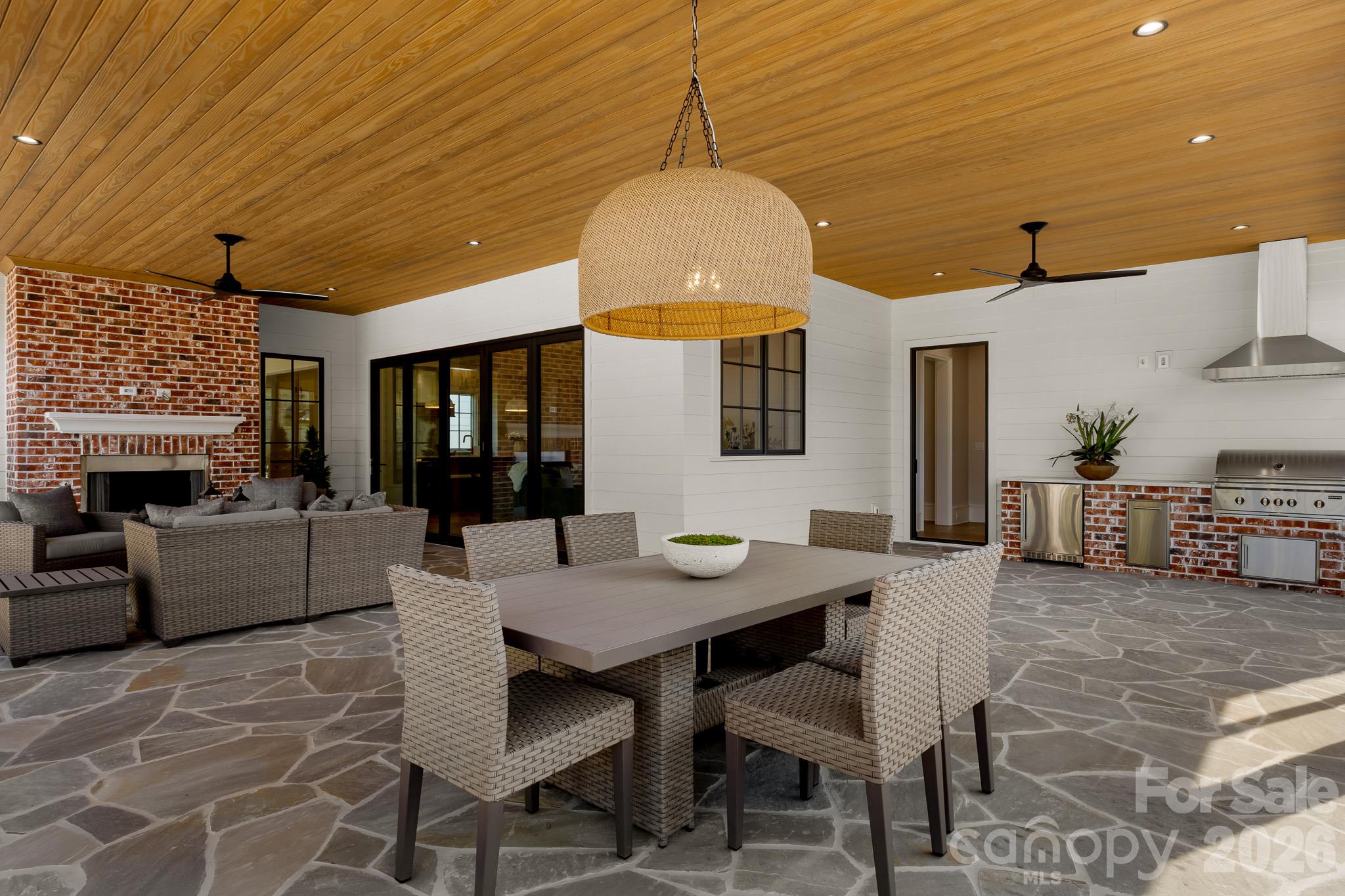 542 Lansdowne Road Property Photo 14