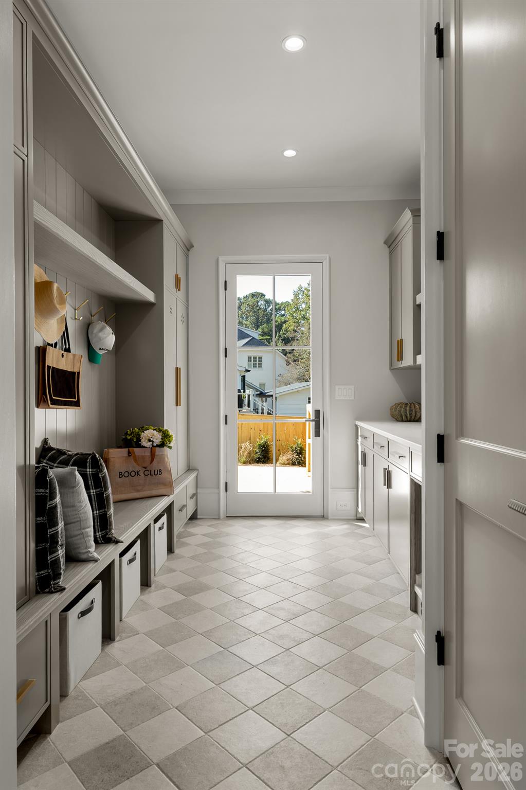 542 Lansdowne Road Property Photo 33
