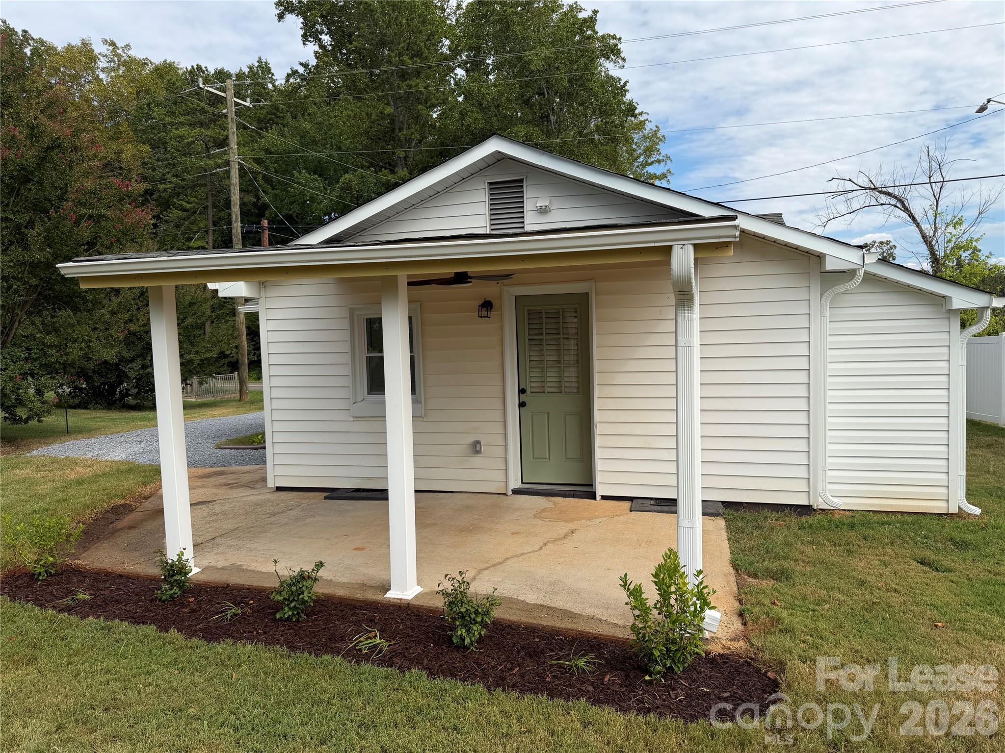 504 Stroupe Road Property Photo 3