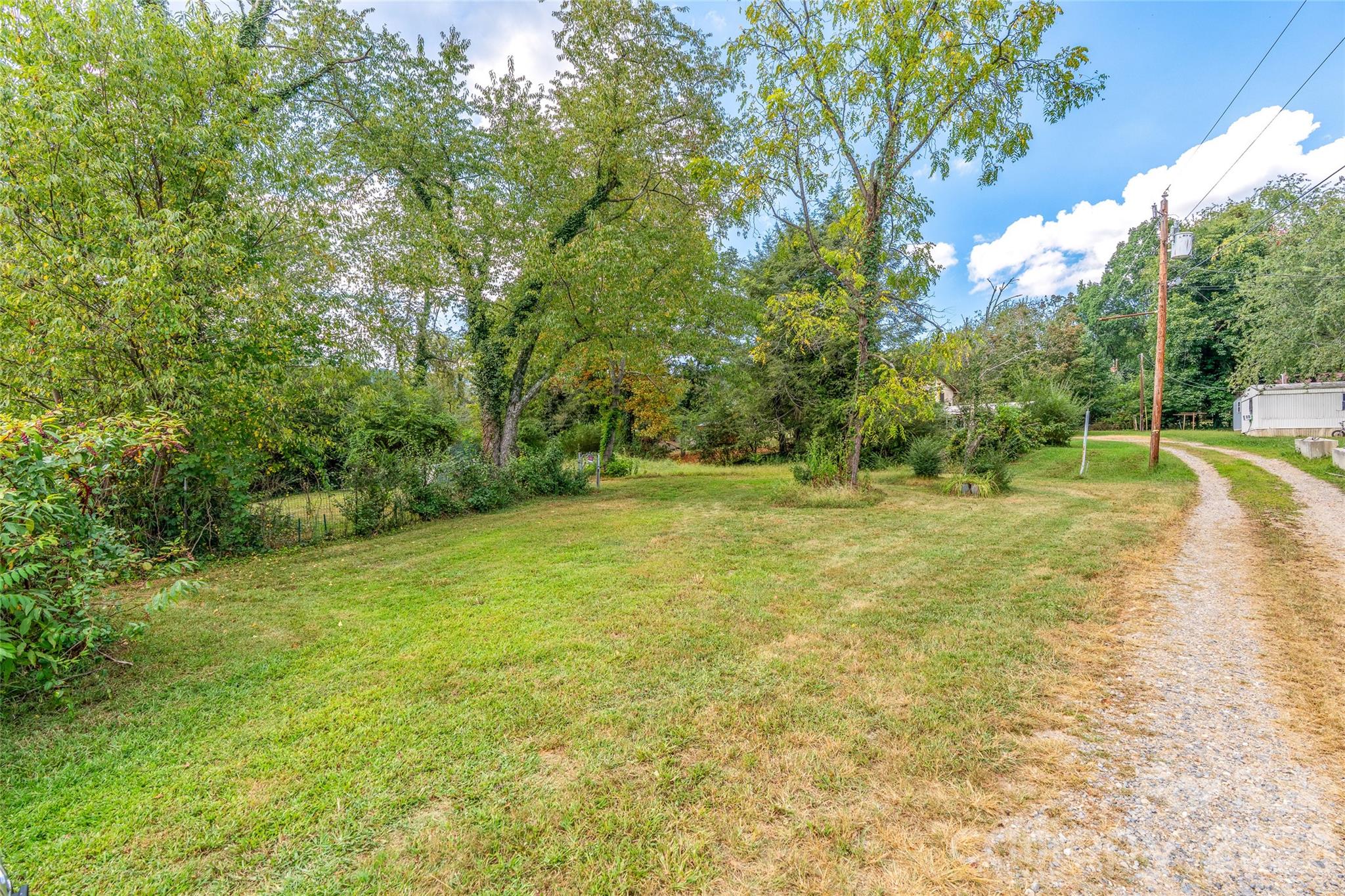 16 Arda Drive Property Photo 3