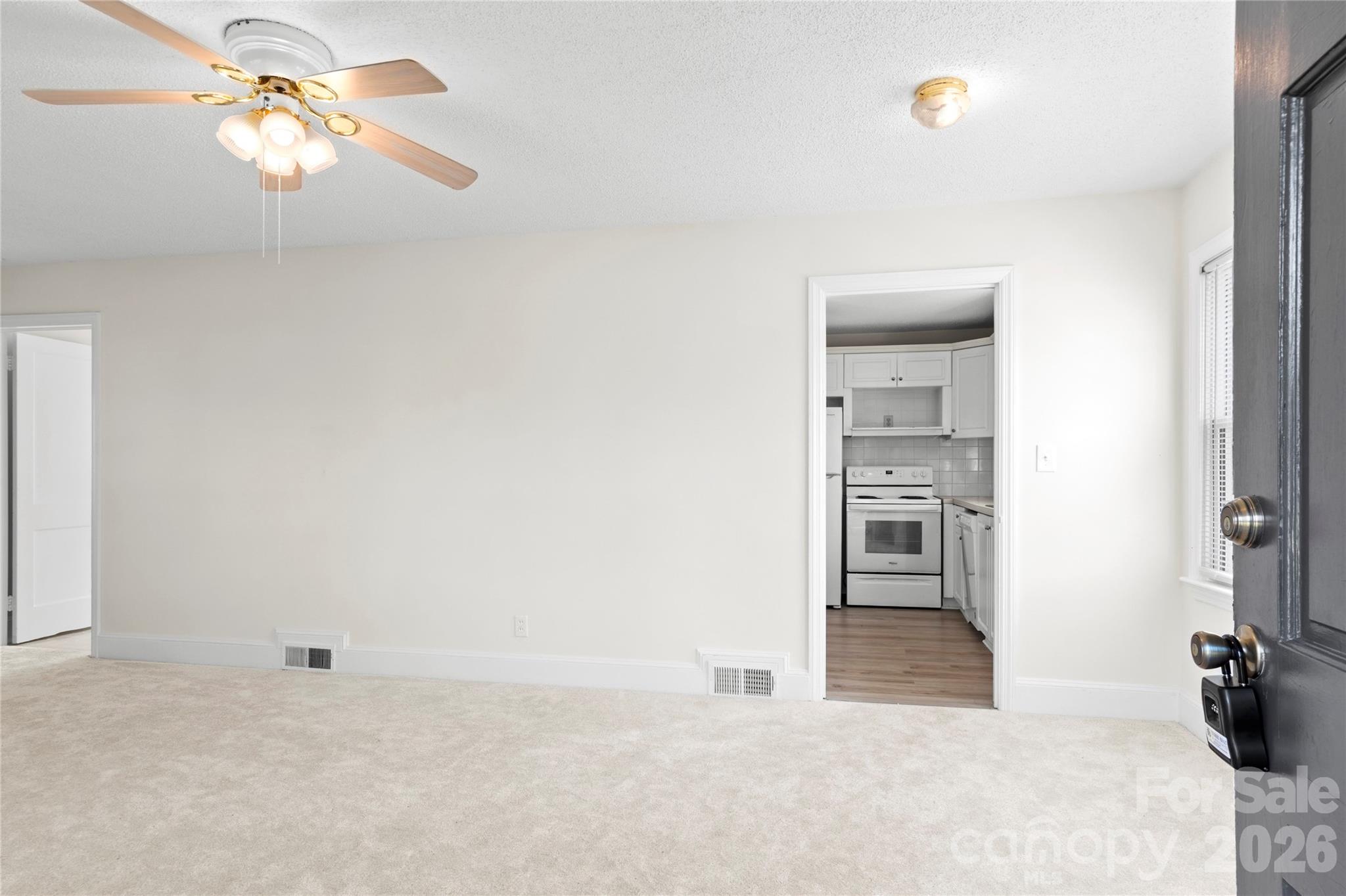 1248 Bolton Street Property Photo 6