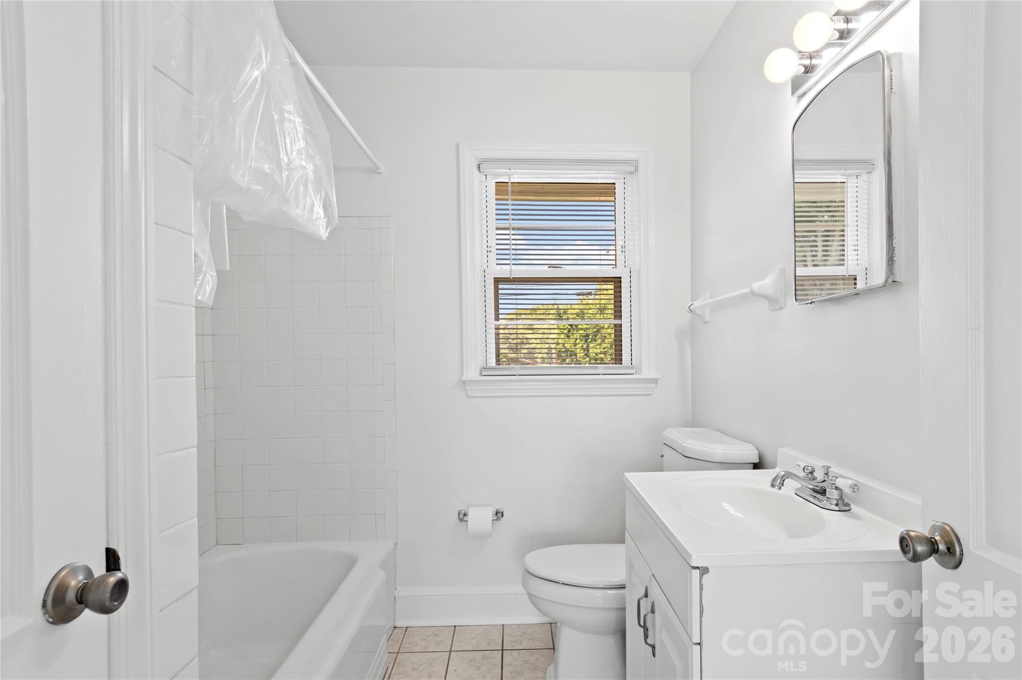 1248 Bolton Street Property Photo 28